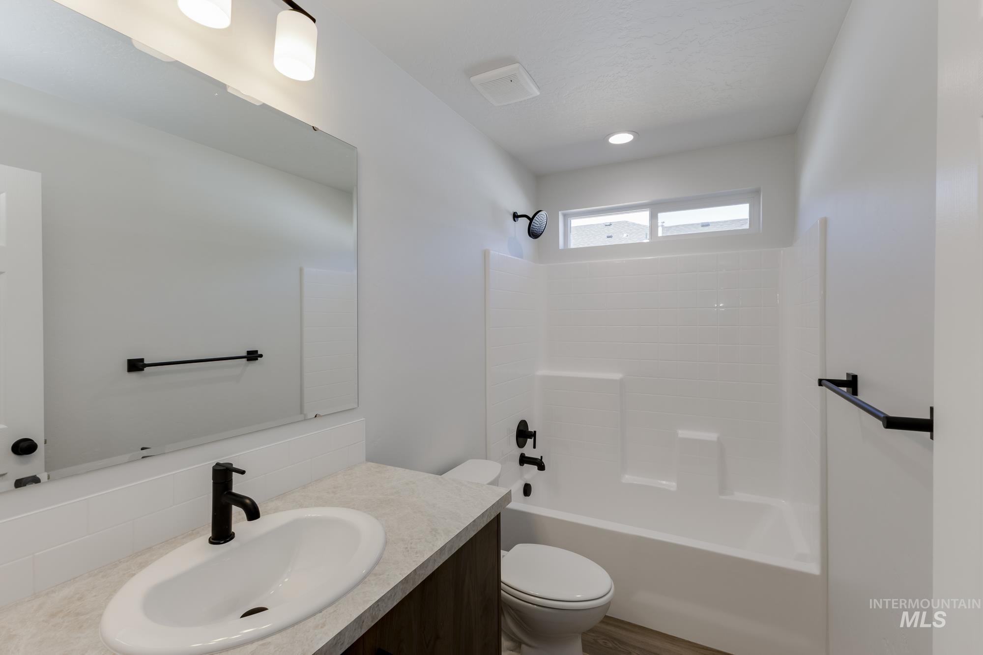 3768 E Jamestown Dr, Nampa, Idaho 83686, 4 Bedrooms, 2 Bathrooms, Residential For Sale, Price $420,990,MLS 98968163