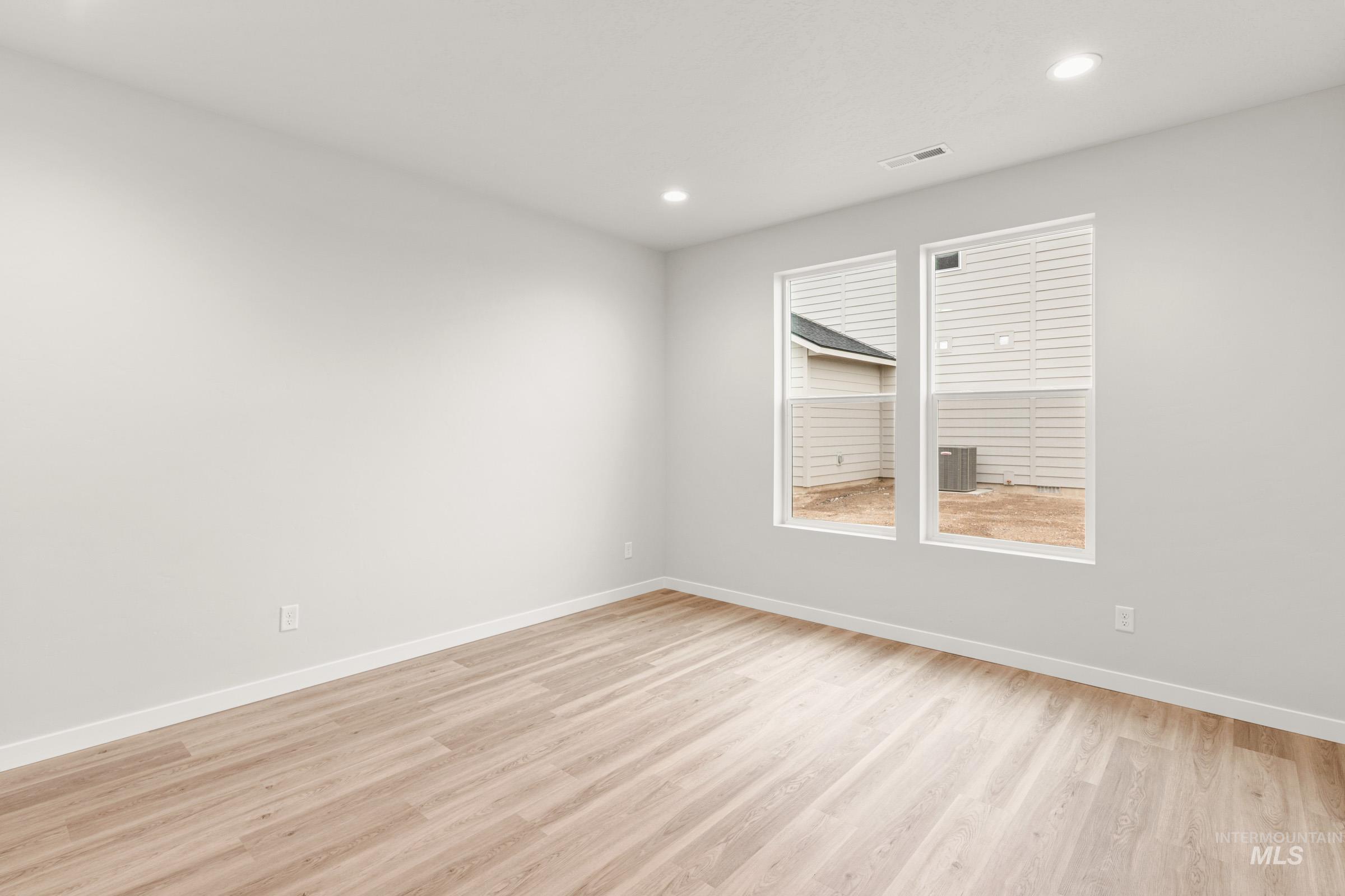 3822 E Jamestown Dr, Nampa, Idaho 83686, 5 Bedrooms, 4.5 Bathrooms, Residential For Sale, Price $674,990, 98968164