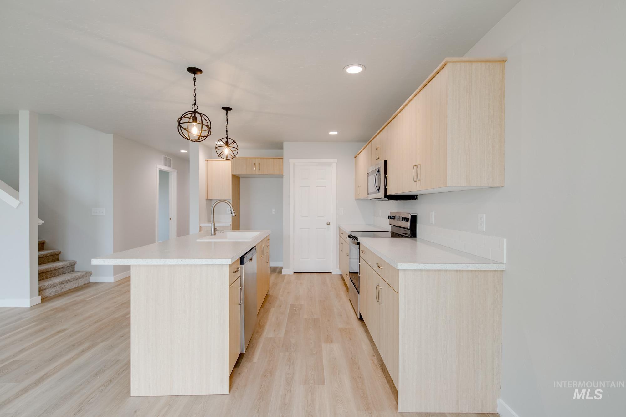 2502 W Fallon Loop, Nampa, Idaho 83651, 4 Bedrooms, 2.5 Bathrooms, Residential For Sale, Price $459,990,MLS 98968167