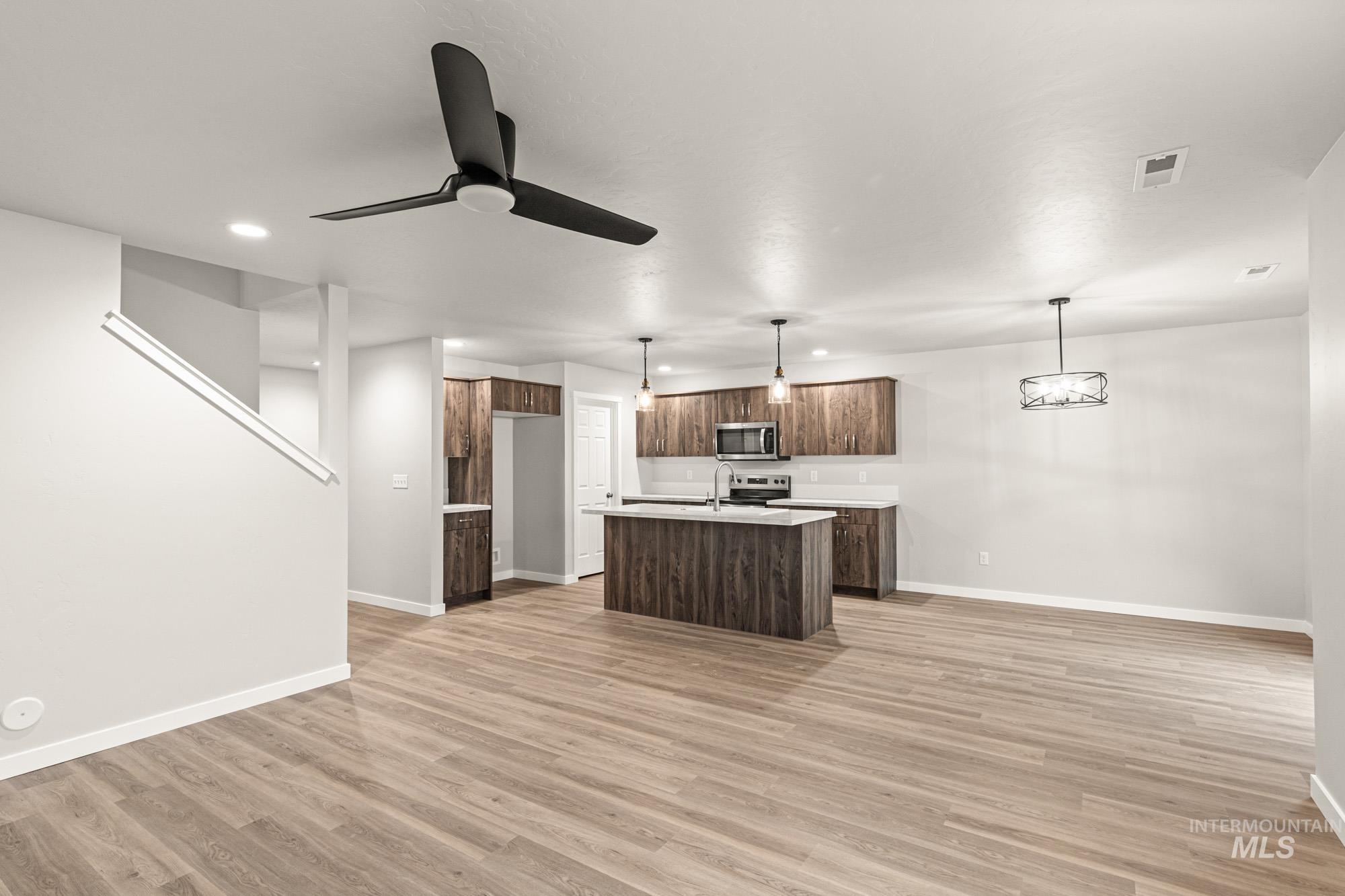 10771 Rutland St, Caldwell, Idaho 83605, 3 Bedrooms, 2.5 Bathrooms, Residential For Sale, Price $397,990,MLS 98968169