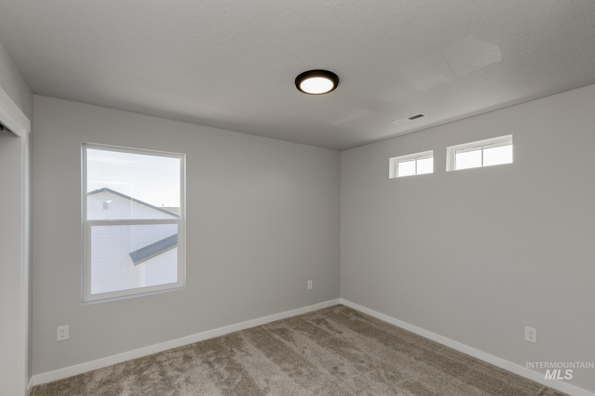 2226 N Iditarod Ave, Kuna, Idaho 83634, 5 Bedrooms, 2.5 Bathrooms, Residential For Sale, Price $569,990,MLS 98968174