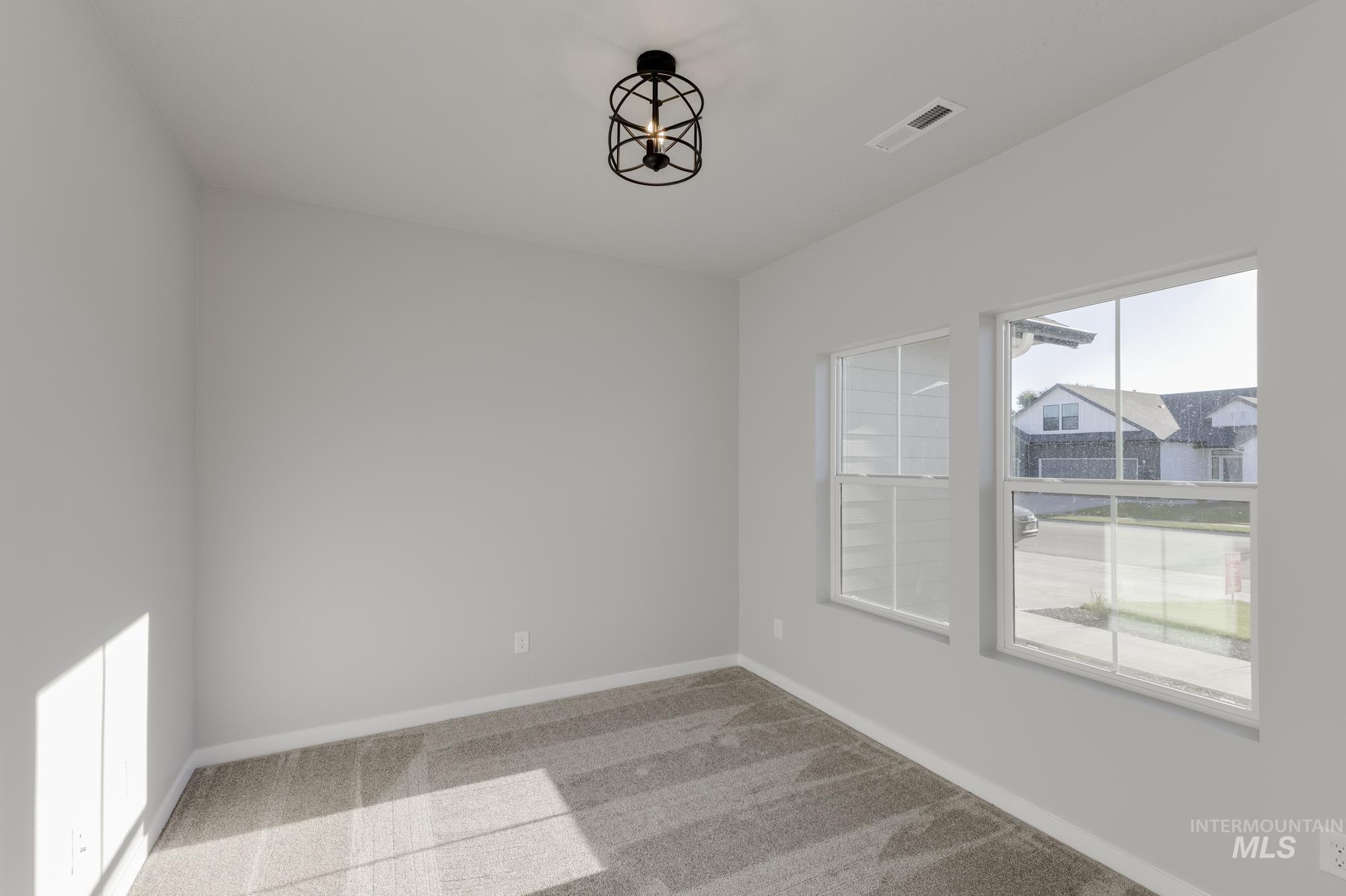 2226 N Iditarod Ave, Kuna, Idaho 83634, 5 Bedrooms, 2.5 Bathrooms, Residential For Sale, Price $569,990,MLS 98968174