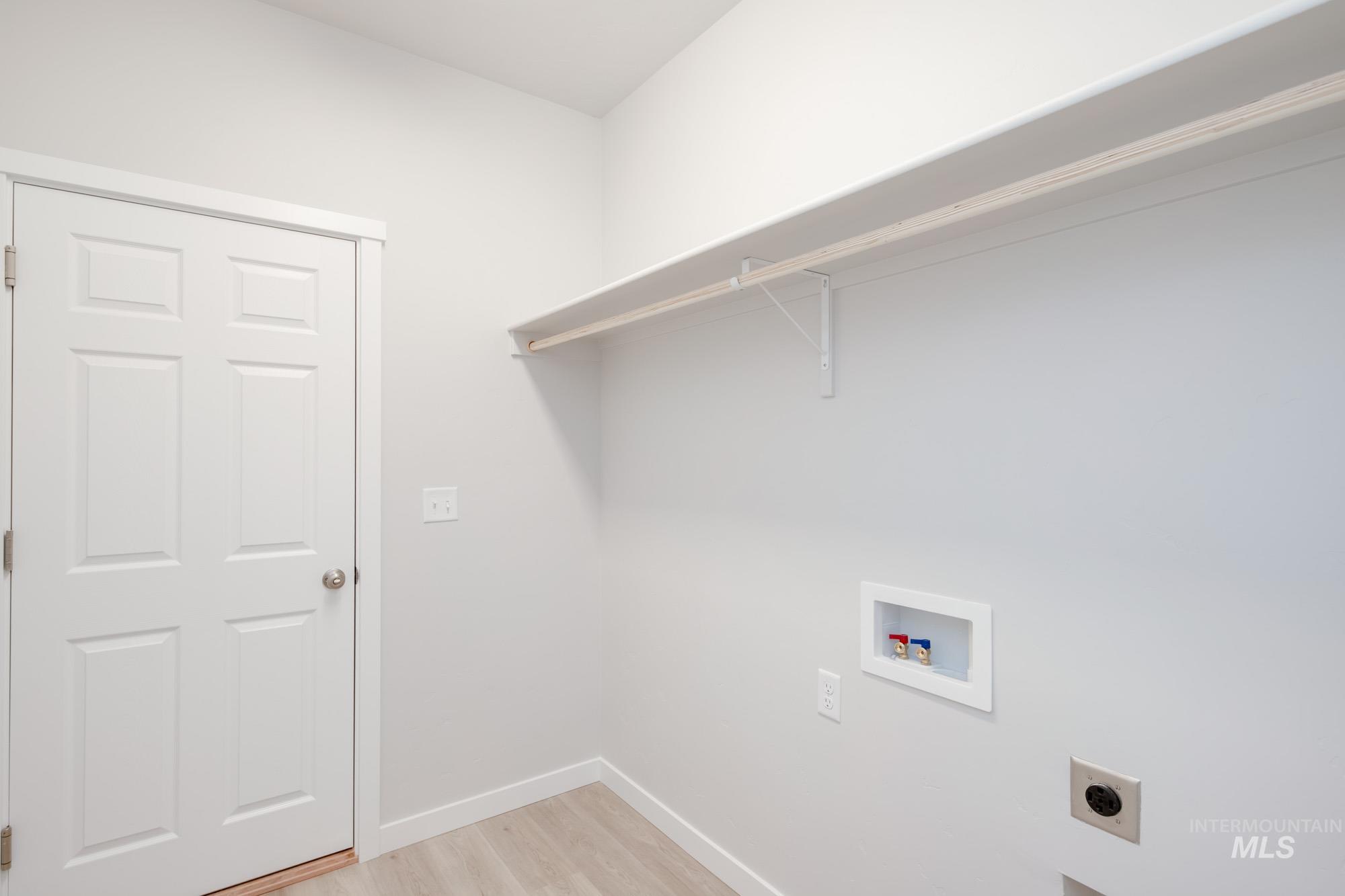 7268 S Menzingers Ave, Meridian, Idaho 83642, 3 Bedrooms, 2 Bathrooms, Residential For Sale, Price $405,990,MLS 98968182