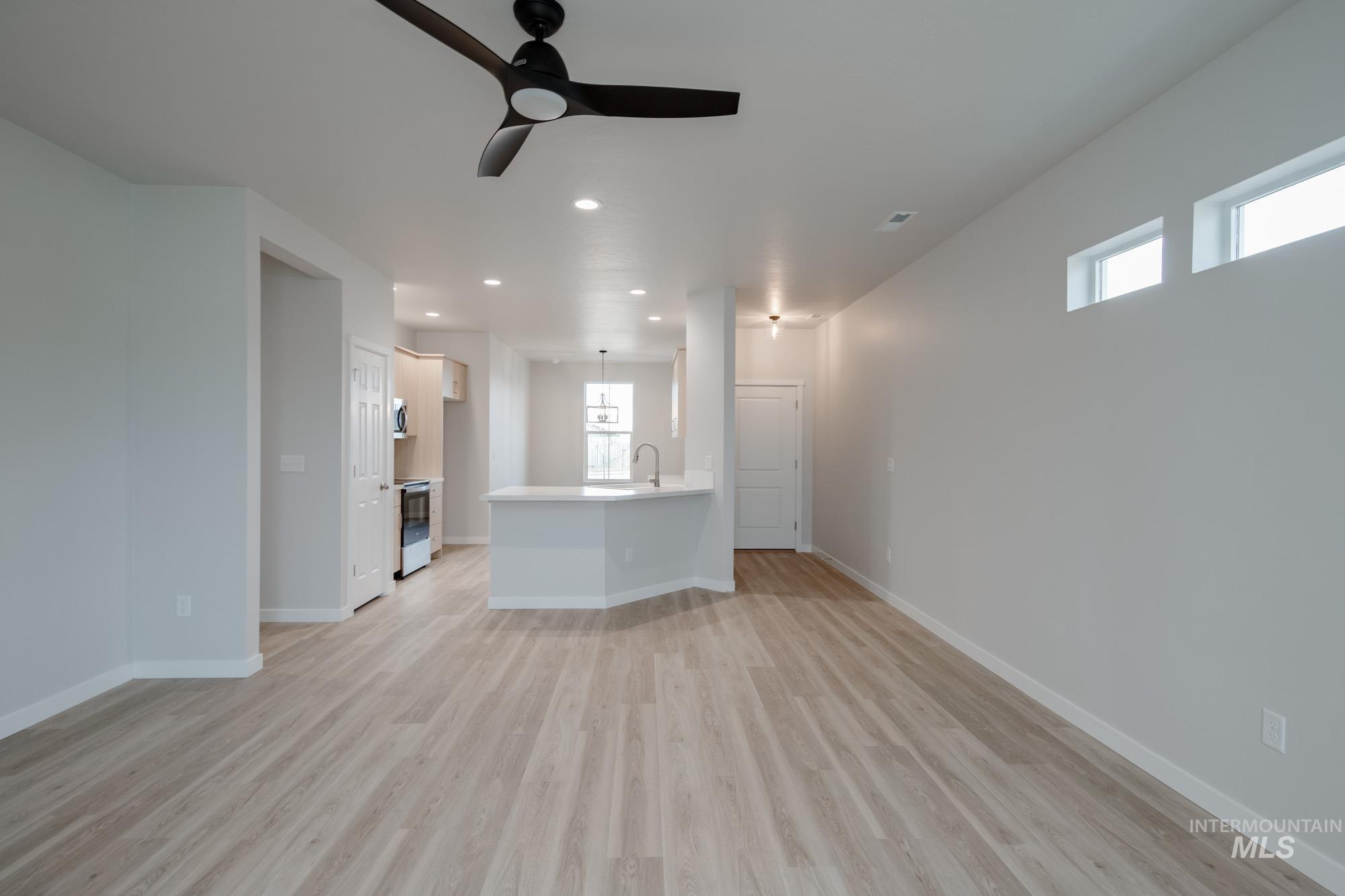 7268 S Menzingers Ave, Meridian, Idaho 83642, 3 Bedrooms, 2 Bathrooms, Residential For Sale, Price $405,990,MLS 98968182