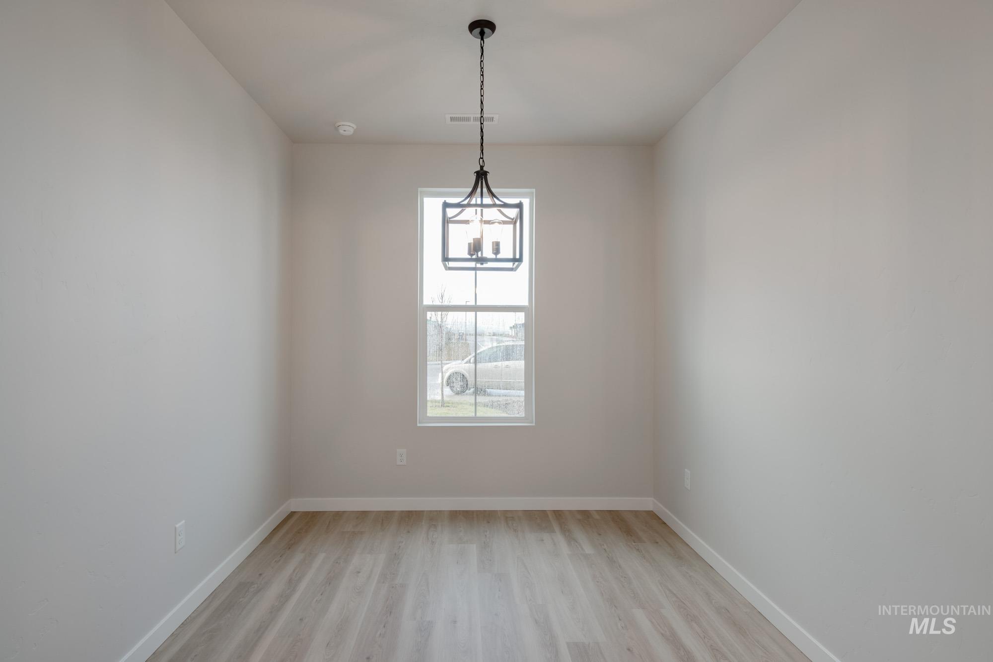 7268 S Menzingers Ave, Meridian, Idaho 83642, 3 Bedrooms, 2 Bathrooms, Residential For Sale, Price $405,990,MLS 98968182