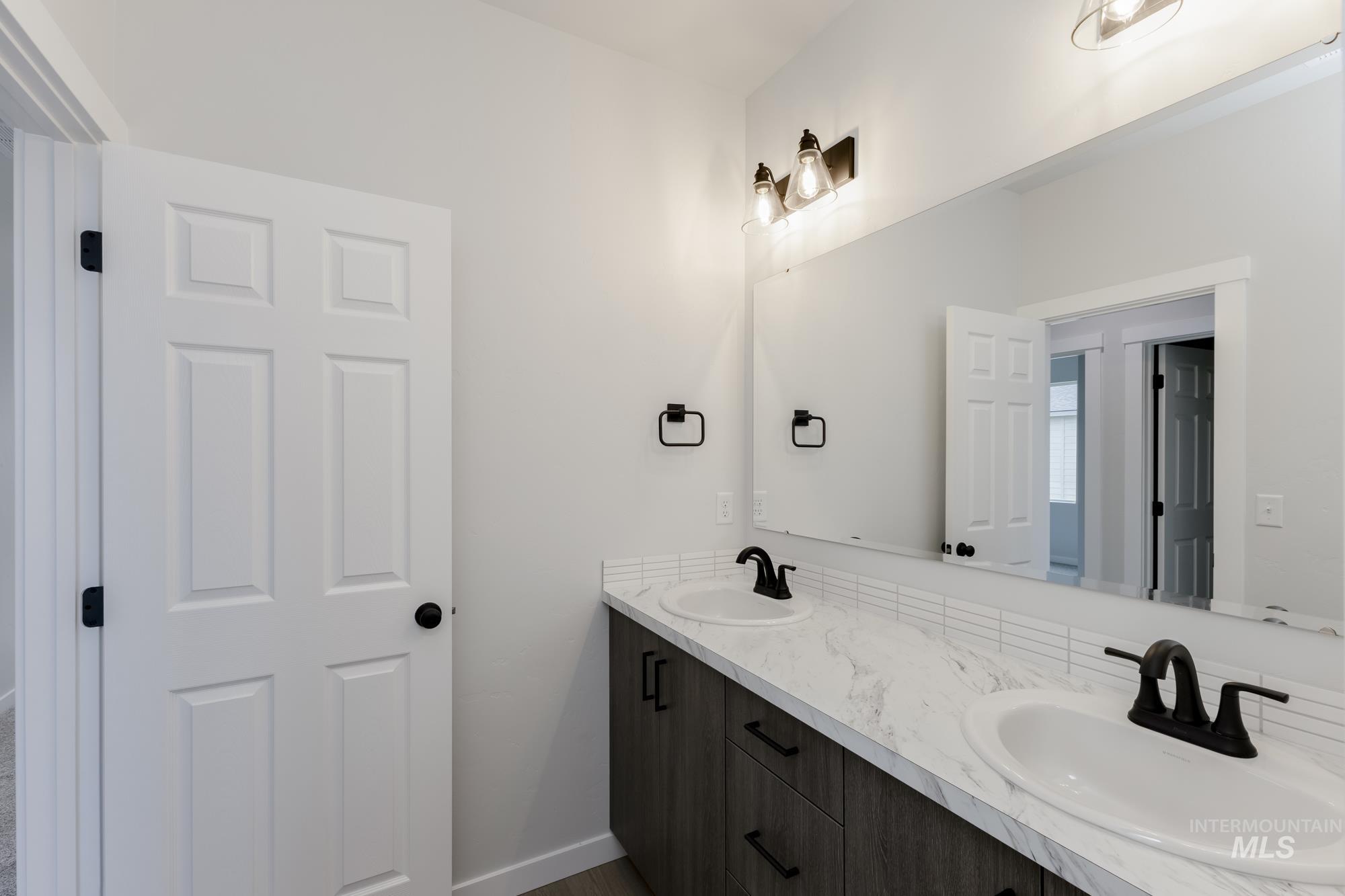 1145 W Cub River Dr, Meridian, Idaho 83642, 4 Bedrooms, 3.5 Bathrooms, Residential For Sale, Price $754,990, 98968186