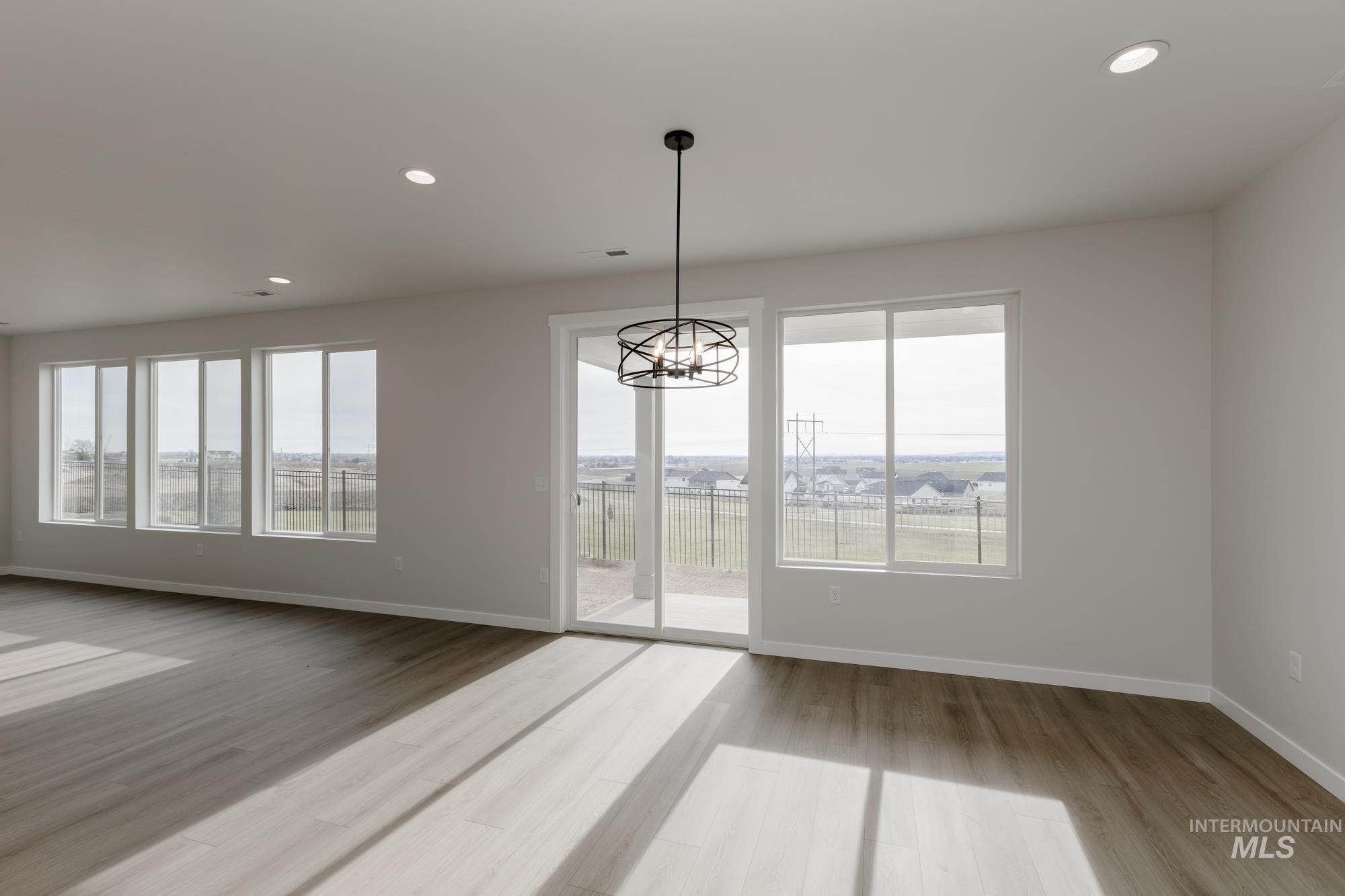 1145 W Cub River Dr, Meridian, Idaho 83642, 4 Bedrooms, 3.5 Bathrooms, Residential For Sale, Price $754,990,MLS 98968186