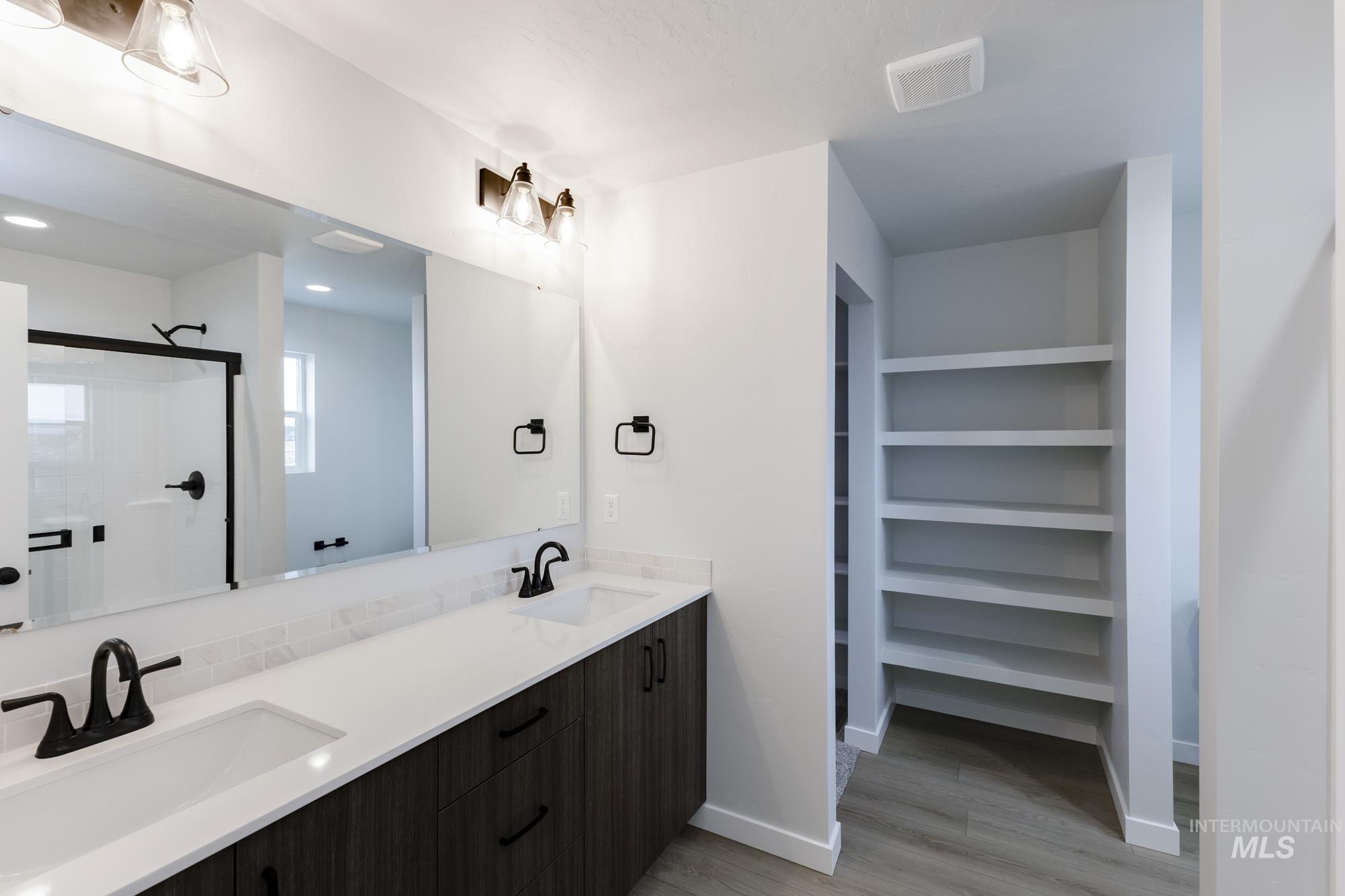 7050 S Old Farm Ave, Meridian, Idaho 83642, 4 Bedrooms, 2.5 Bathrooms, Residential For Sale, Price $472,990,MLS 98968187