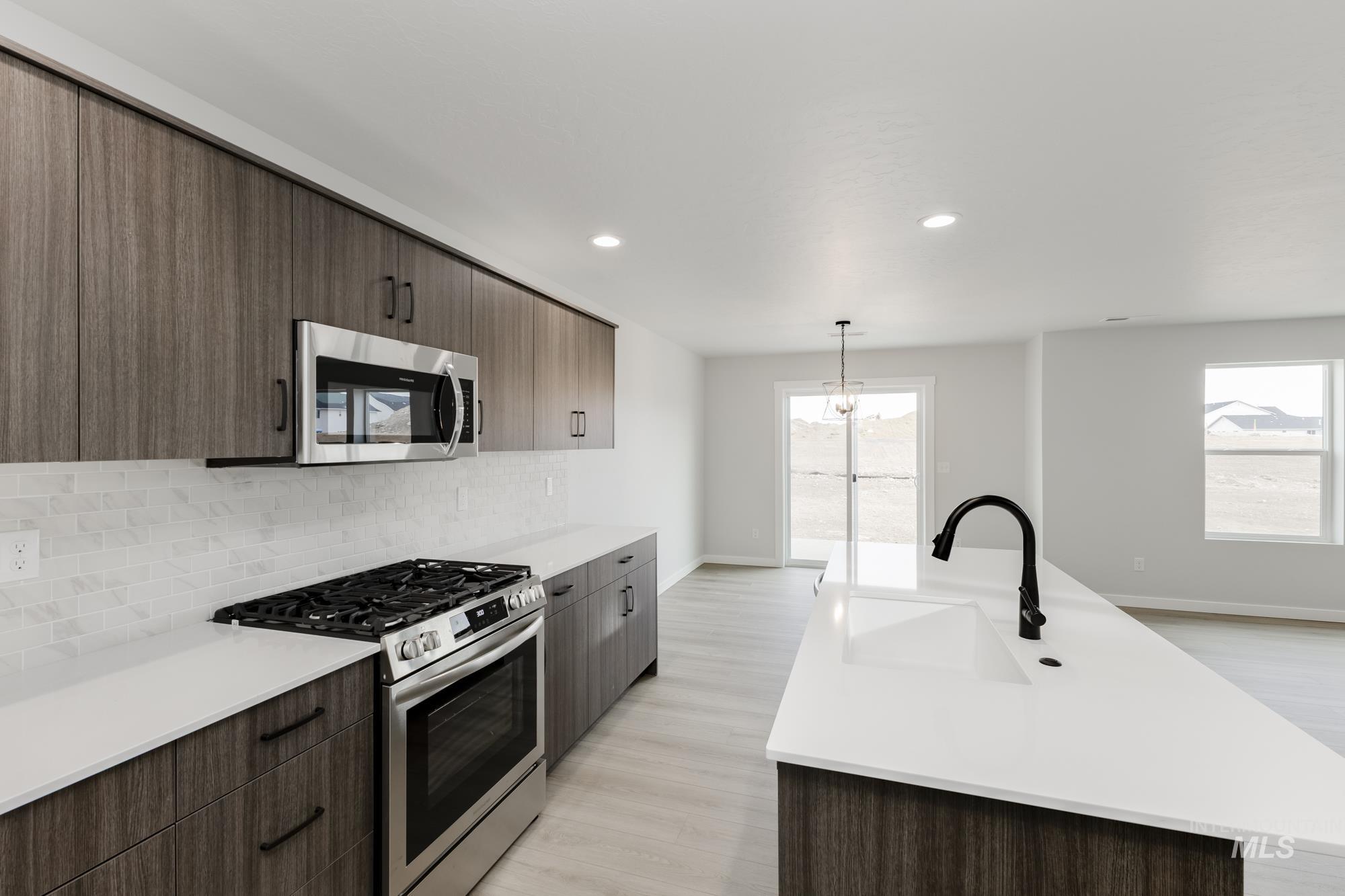 7050 S Old Farm Ave, Meridian, Idaho 83642, 4 Bedrooms, 2.5 Bathrooms, Residential For Sale, Price $472,990,MLS 98968187