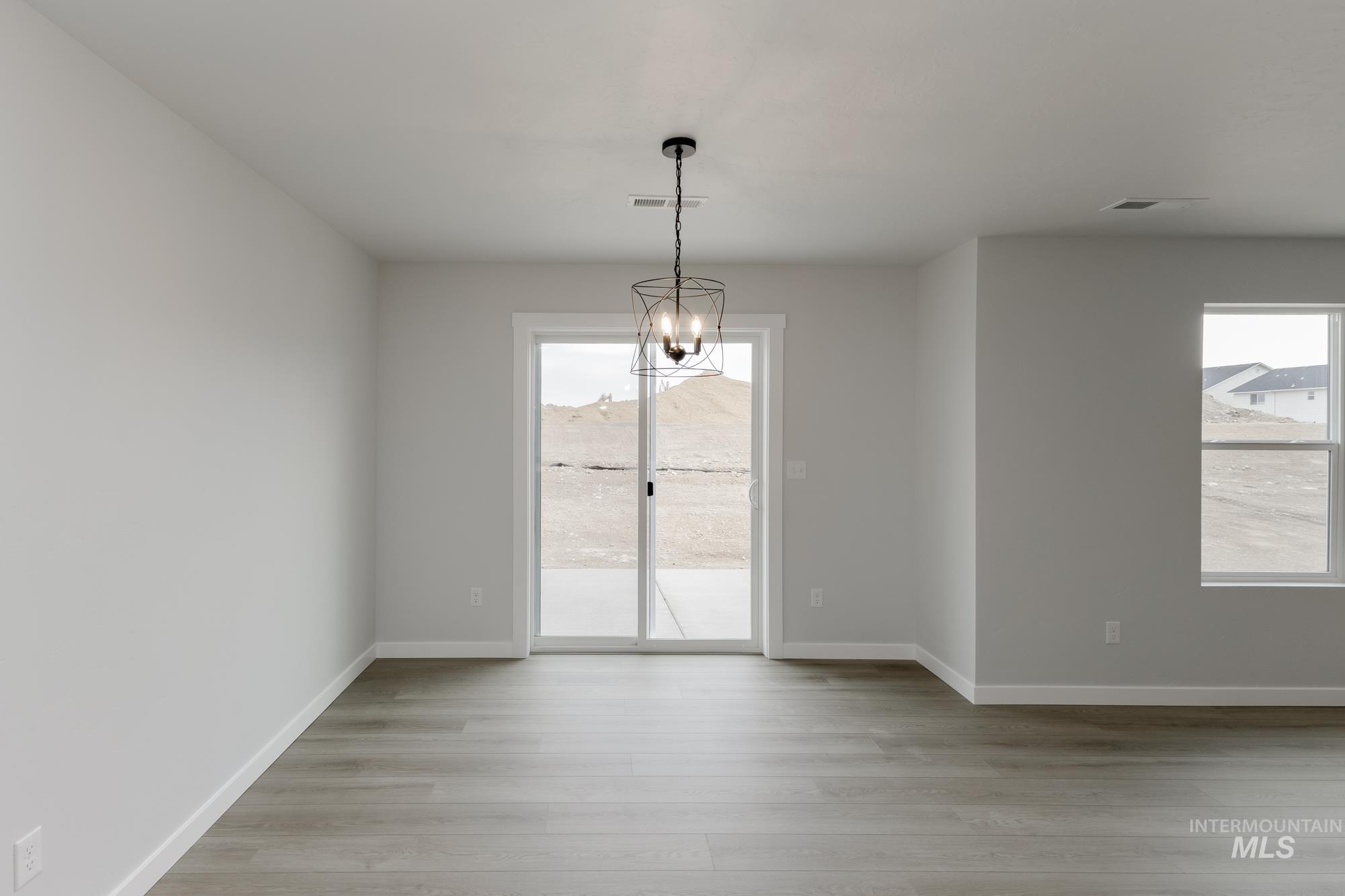 7050 S Old Farm Ave, Meridian, Idaho 83642, 4 Bedrooms, 2.5 Bathrooms, Residential For Sale, Price $472,990,MLS 98968187