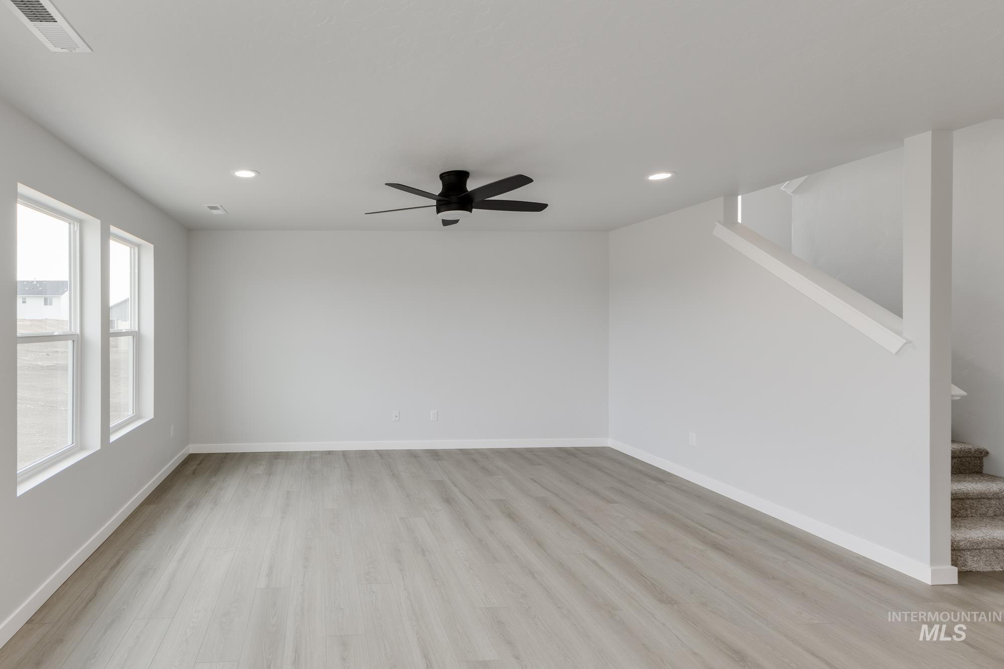 7050 S Old Farm Ave, Meridian, Idaho 83642, 4 Bedrooms, 2.5 Bathrooms, Residential For Sale, Price $472,990,MLS 98968187