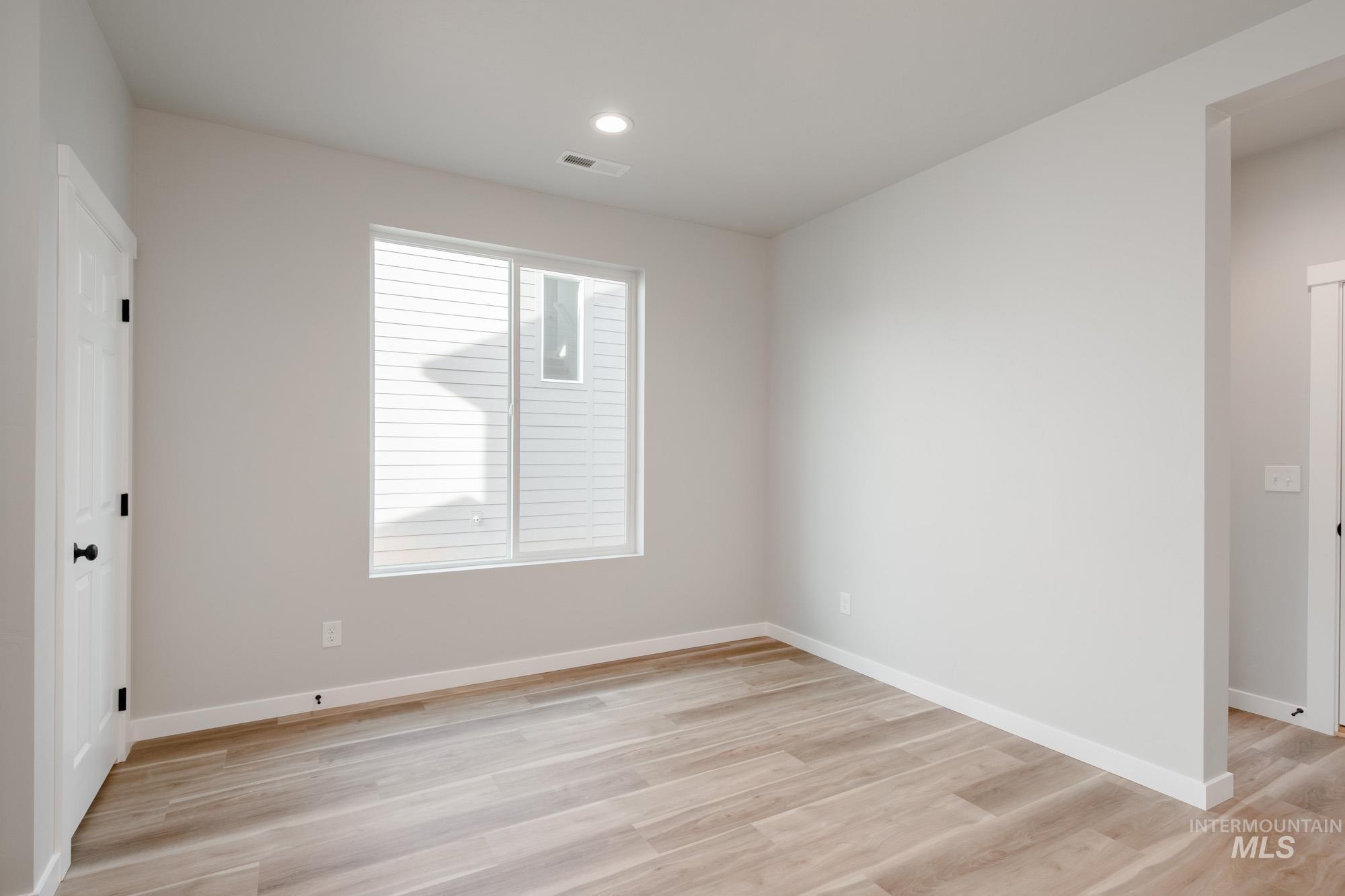 2900 E Boulder Basin Dr, Kuna, Idaho 83634, 3 Bedrooms, 2.5 Bathrooms, Residential For Sale, Price $394,990, 98968188