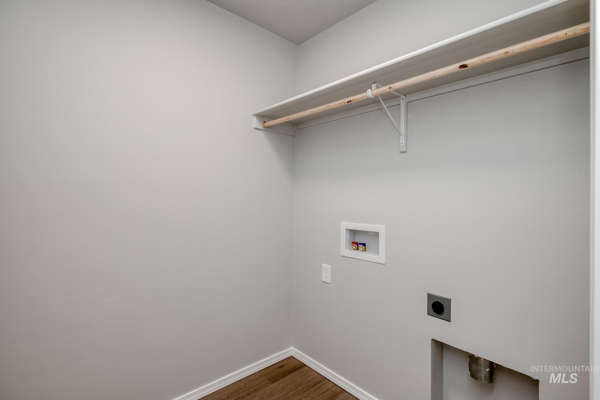 2900 E Boulder Basin Dr, Kuna, Idaho 83634, 3 Bedrooms, 2.5 Bathrooms, Residential For Sale, Price $394,990,MLS 98968188