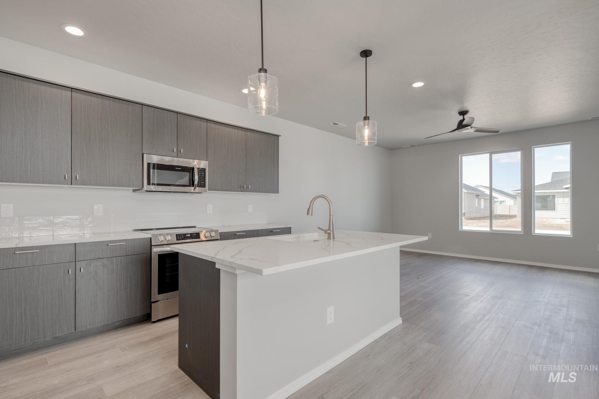 2900 E Boulder Basin Dr, Kuna, Idaho 83634, 3 Bedrooms, 2.5 Bathrooms, Residential For Sale, Price $394,990,MLS 98968188