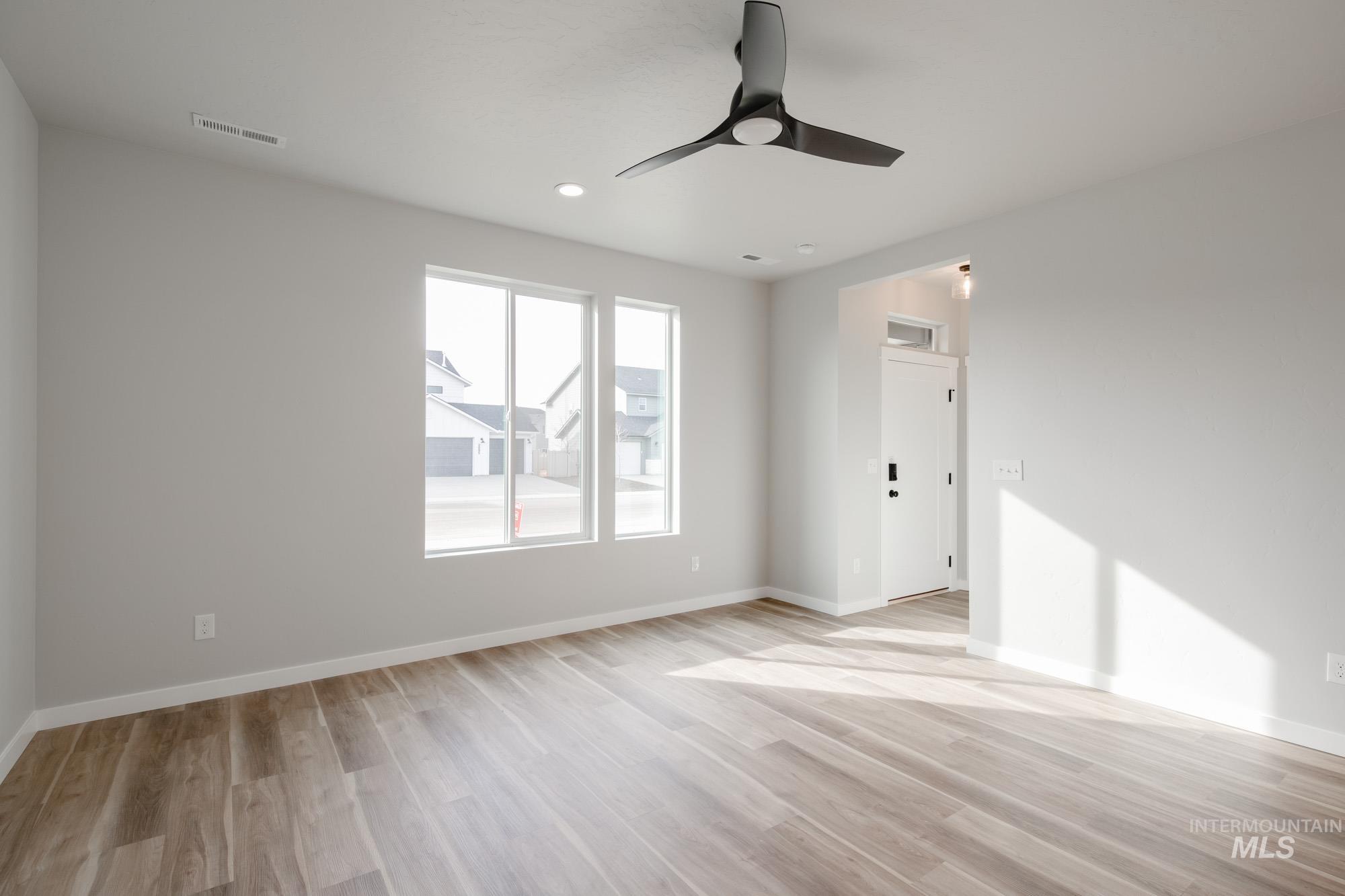 2900 E Boulder Basin Dr, Kuna, Idaho 83634, 3 Bedrooms, 2.5 Bathrooms, Residential For Sale, Price $394,990, 98968188