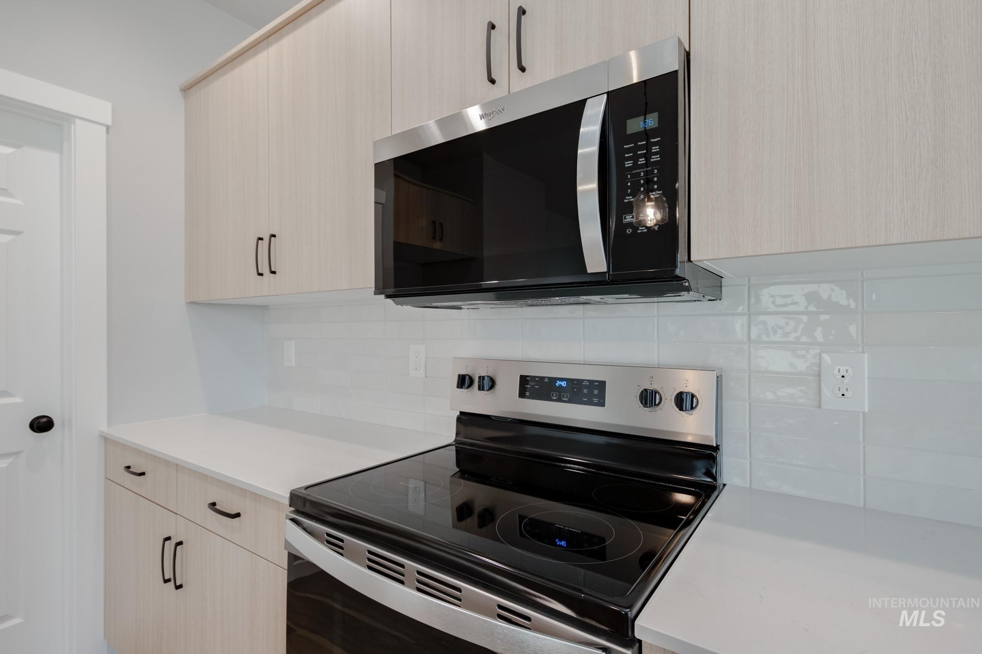 2900 E Boulder Basin Dr, Kuna, Idaho 83634, 3 Bedrooms, 2.5 Bathrooms, Residential For Sale, Price $394,990, 98968188