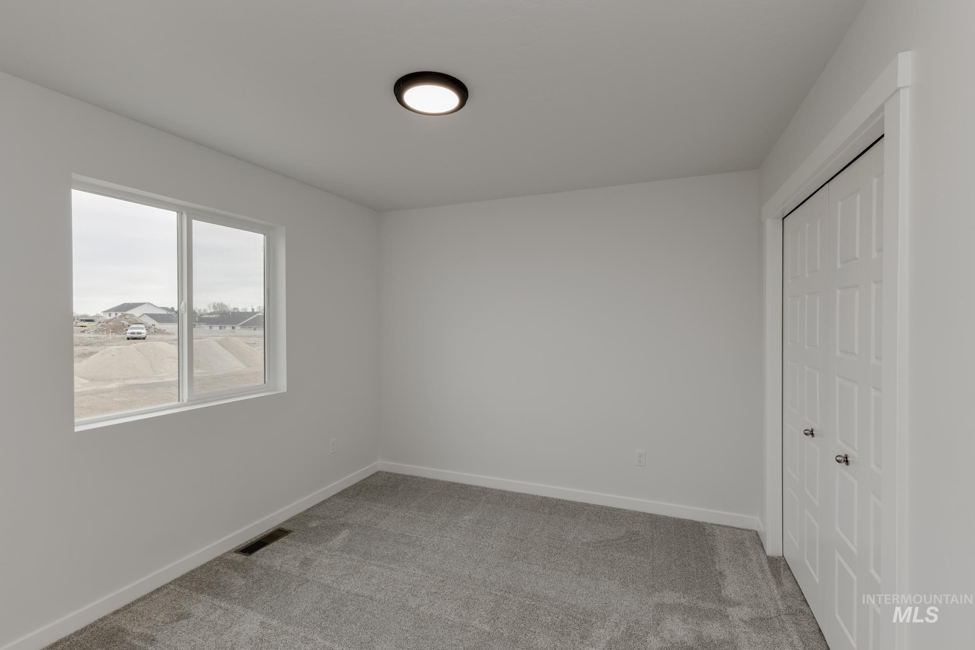 7028 S Old Farm Ave, Meridian, Idaho 83642, 3 Bedrooms, 2.5 Bathrooms, Residential For Sale, Price $454,990,MLS 98968190