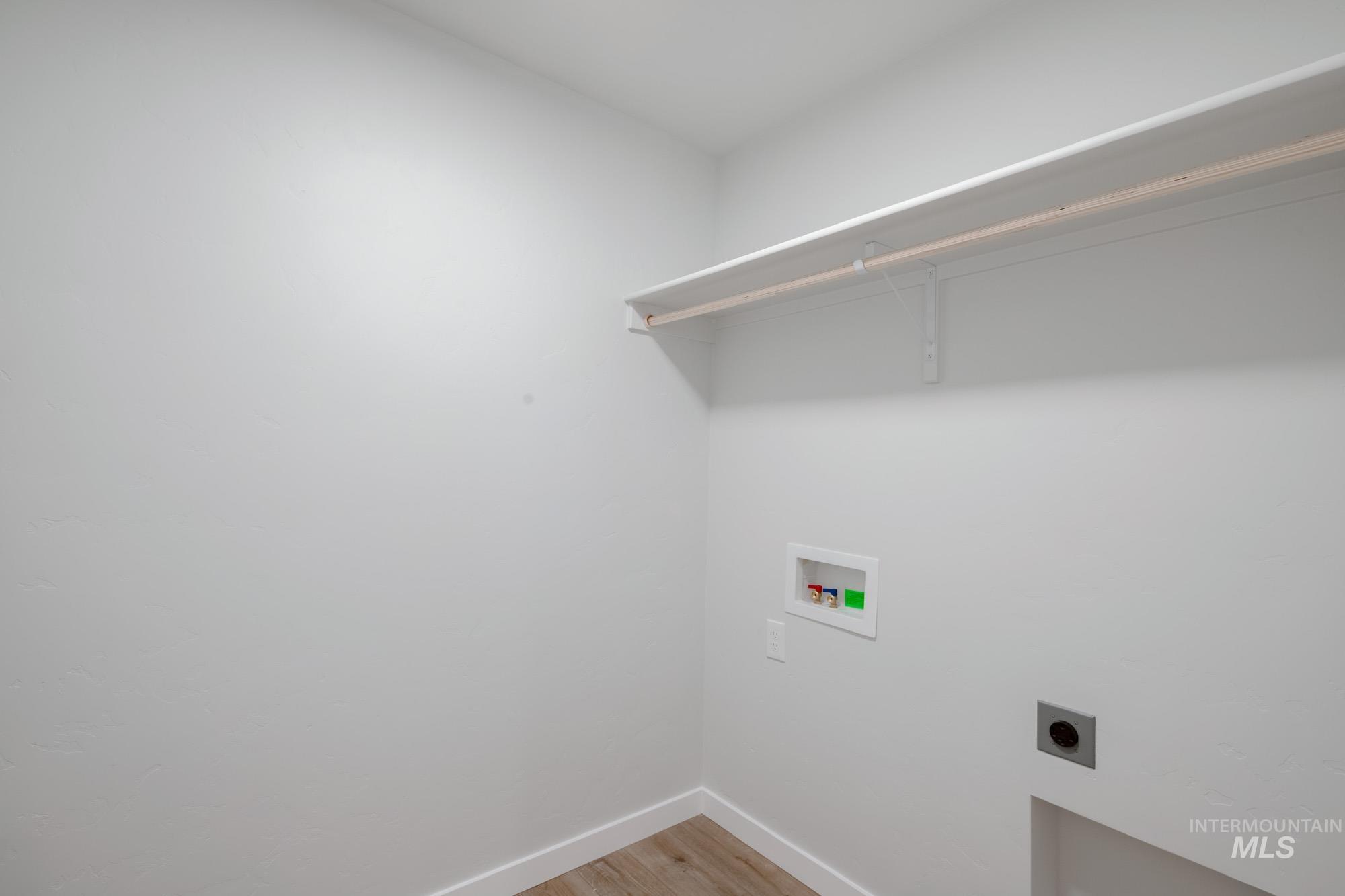 2927 E Mossy Creek Dr, Kuna, Idaho 83634, 3 Bedrooms, 2.5 Bathrooms, Residential For Sale, Price $384,990, 98968191