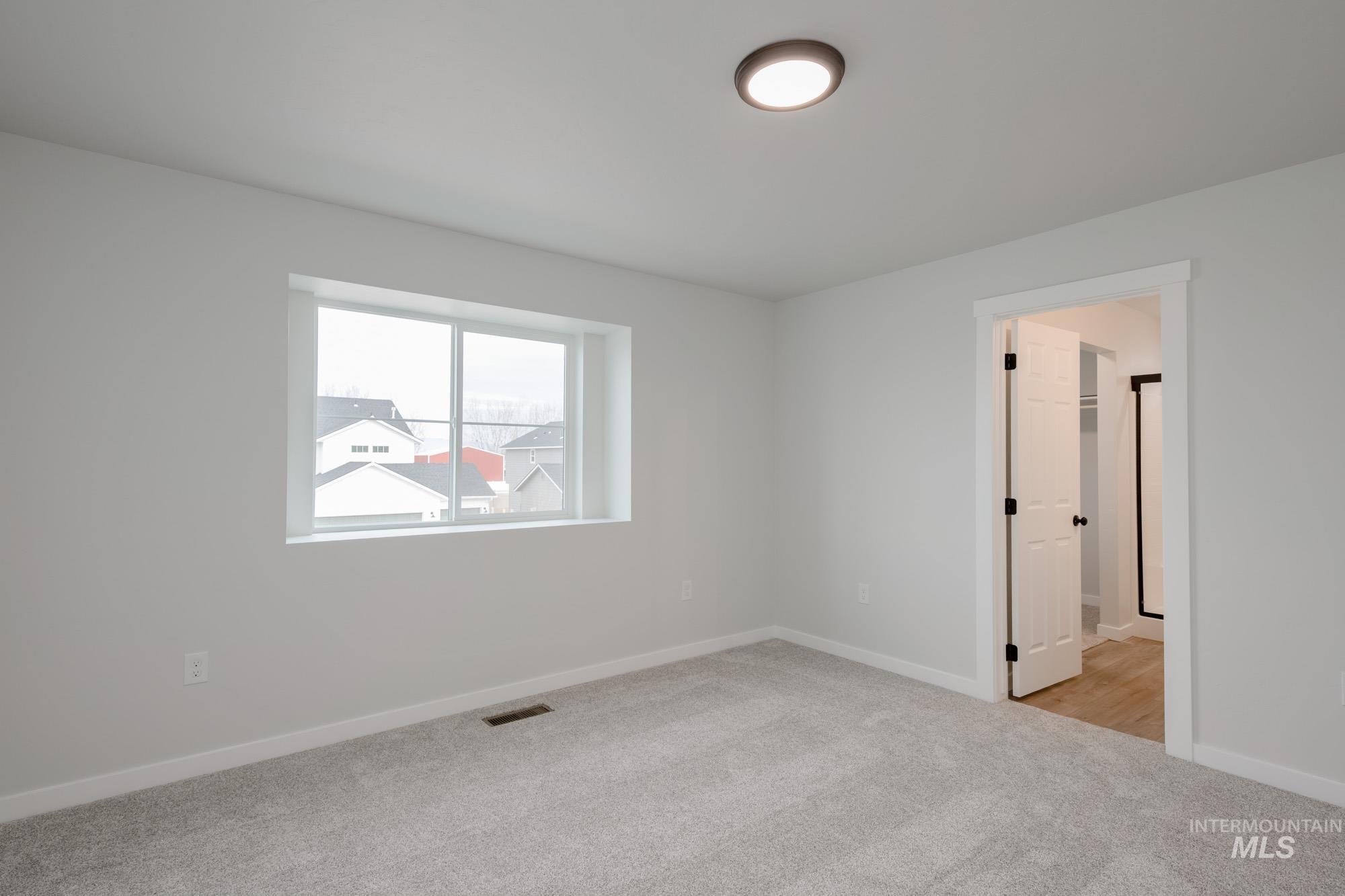 2927 E Mossy Creek Dr, Kuna, Idaho 83634, 3 Bedrooms, 2.5 Bathrooms, Residential For Sale, Price $384,990, 98968191