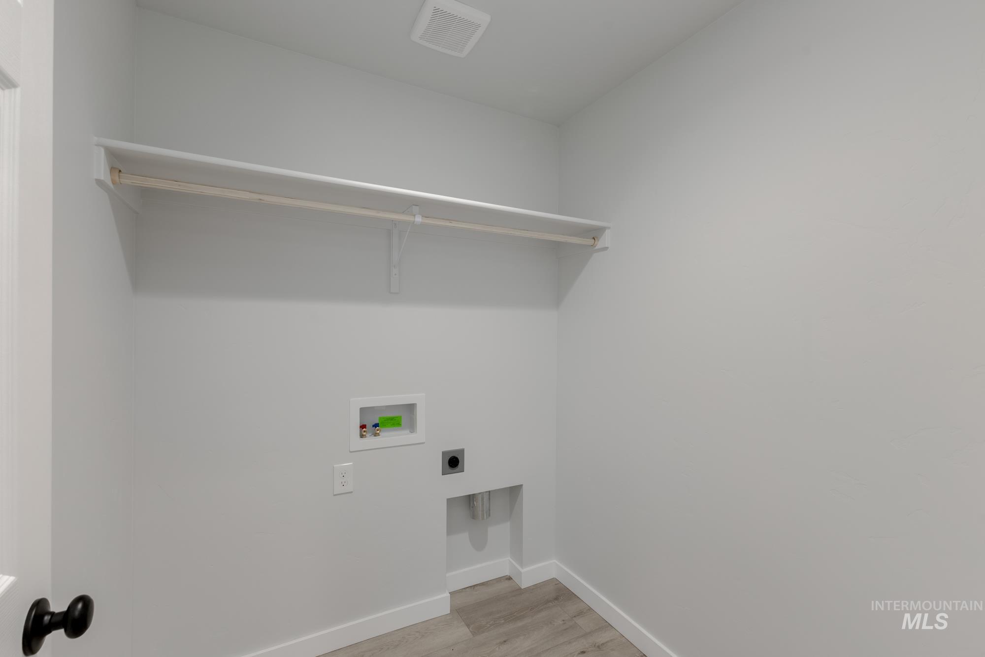 327 N Cranesbill Ave, Kuna, Idaho 83634, 4 Bedrooms, 2.5 Bathrooms, Residential For Sale, Price $439,990,MLS 98968192