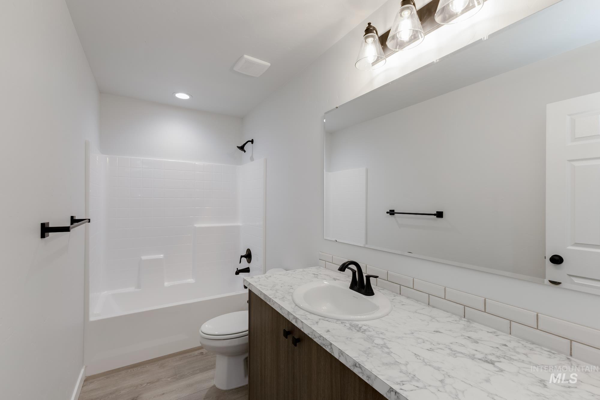 327 N Cranesbill Ave, Kuna, Idaho 83634, 4 Bedrooms, 2.5 Bathrooms, Residential For Sale, Price $439,990, 98968192