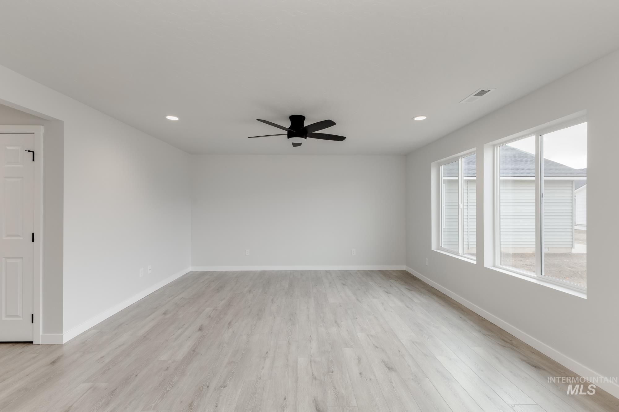 327 N Cranesbill Ave, Kuna, Idaho 83634, 4 Bedrooms, 2.5 Bathrooms, Residential For Sale, Price $439,990, 98968192