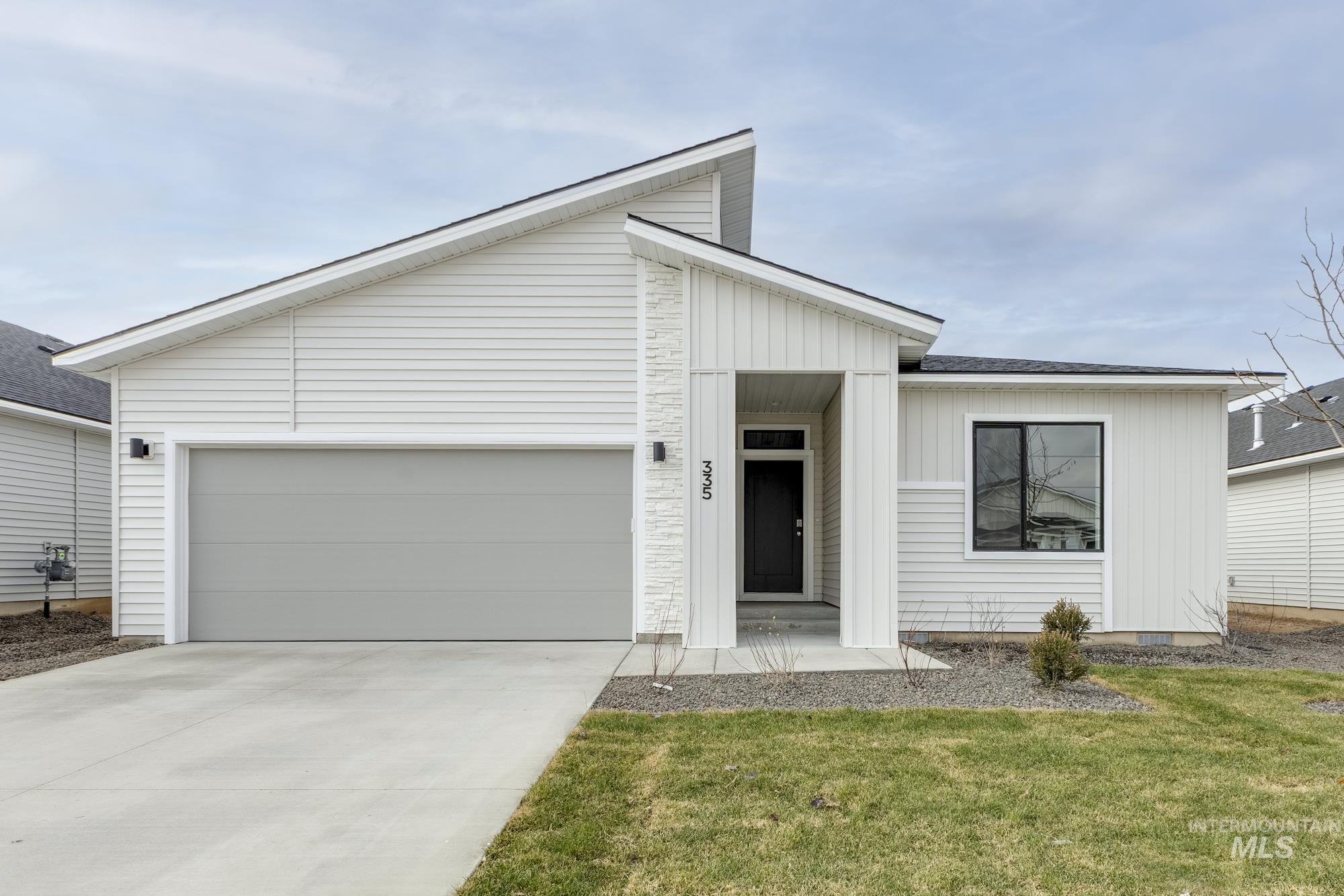 335 N Meadowsweet Ave, Kuna, Idaho 83634, 4 Bedrooms, 2 Bathrooms, Residential For Sale, Price $404,990,MLS 98968194