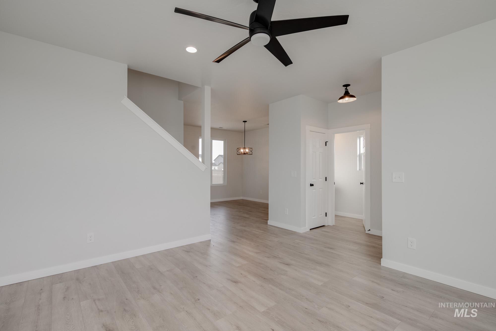 3042 E Boulder Basin Dr, Kuna, Idaho 83634, 3 Bedrooms, 2.5 Bathrooms, Residential For Sale, Price $389,990,MLS 98968196