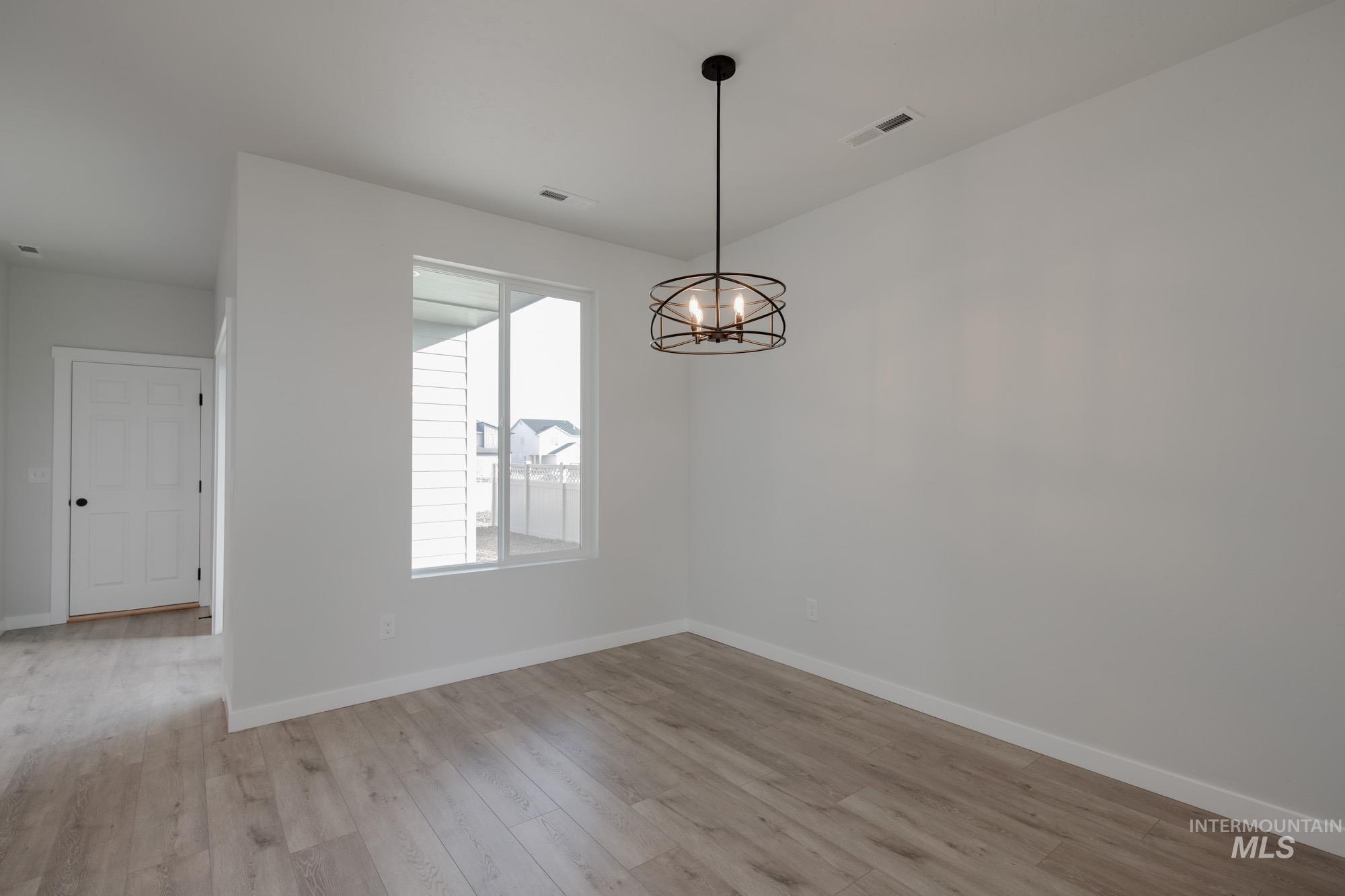 3042 E Boulder Basin Dr, Kuna, Idaho 83634, 3 Bedrooms, 2.5 Bathrooms, Residential For Sale, Price $389,990,MLS 98968196