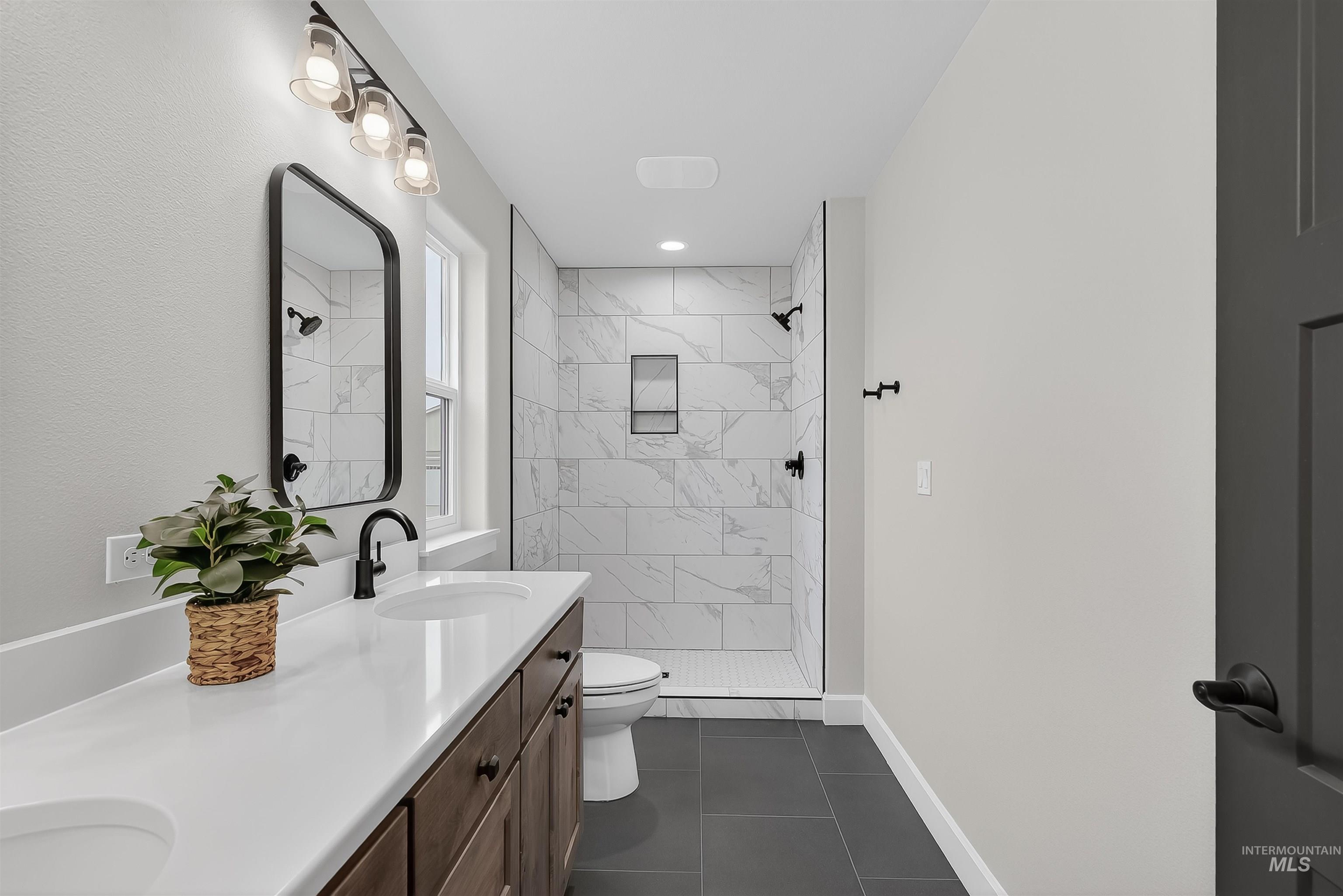 1725 Pathway Court, Lewiston, Idaho 83501, 3 Bedrooms, 2 Bathrooms, Residential For Sale, Price $519,000,MLS 98968201