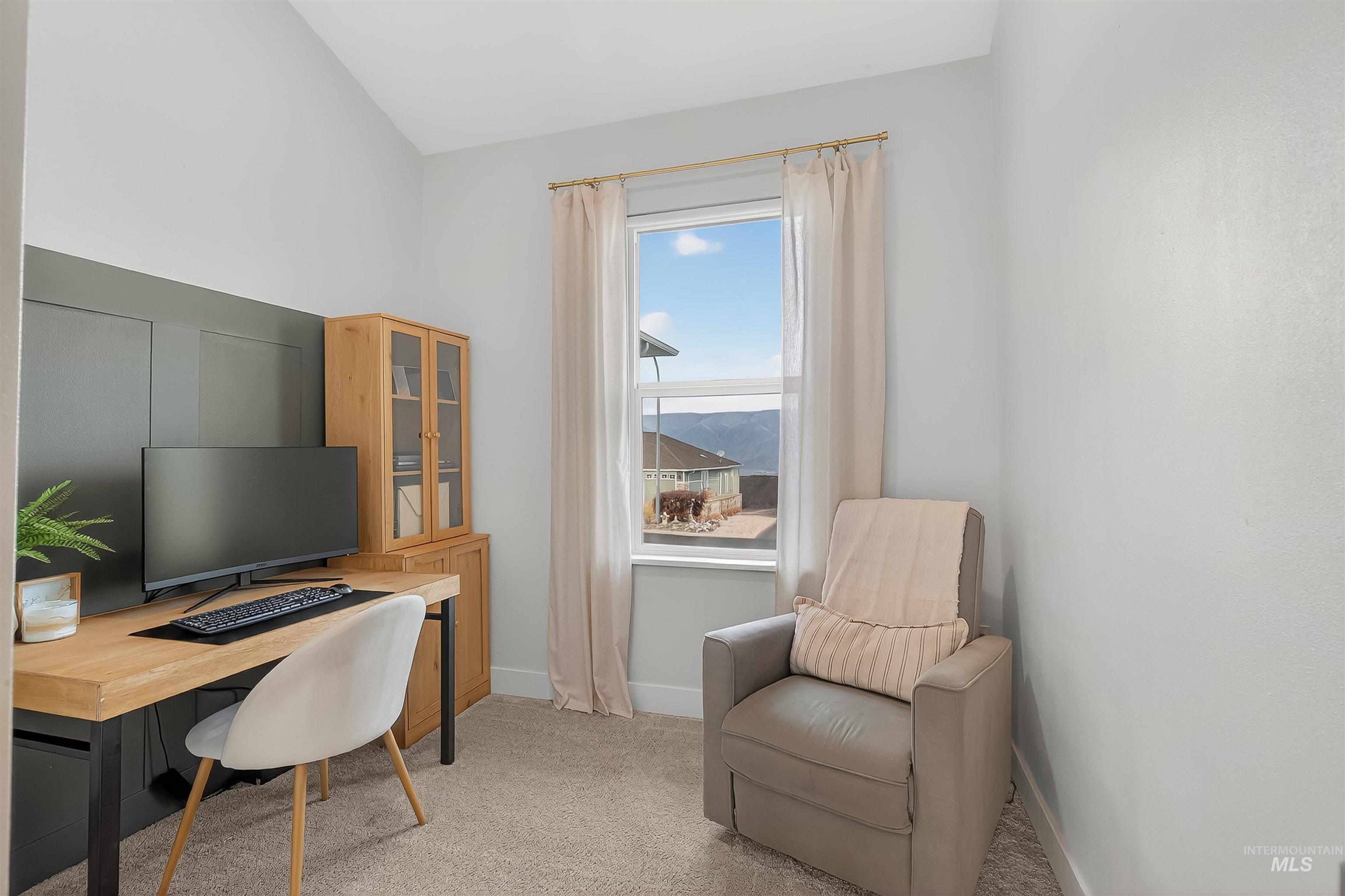 450 Knollcrest Court, Lewiston, Idaho 83501, 4 Bedrooms, 2 Bathrooms, Residential For Sale, Price $542,500,MLS 98968202