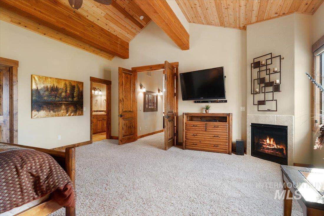 516 Whitewater Dr, Donnelly, Idaho 83615, 5 Bedrooms, 3 Bathrooms, Residential For Sale, Price $2,995,000,MLS 98968203