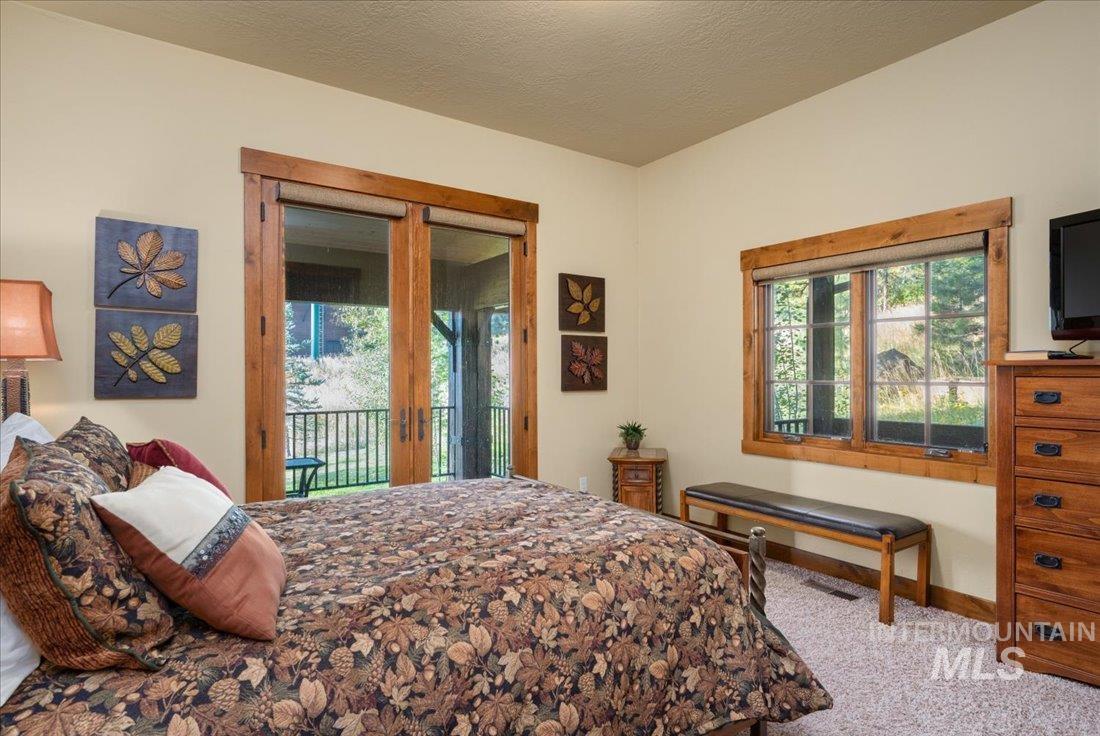 516 Whitewater Dr, Donnelly, Idaho 83615, 5 Bedrooms, 3 Bathrooms, Residential For Sale, Price $2,995,000,MLS 98968203