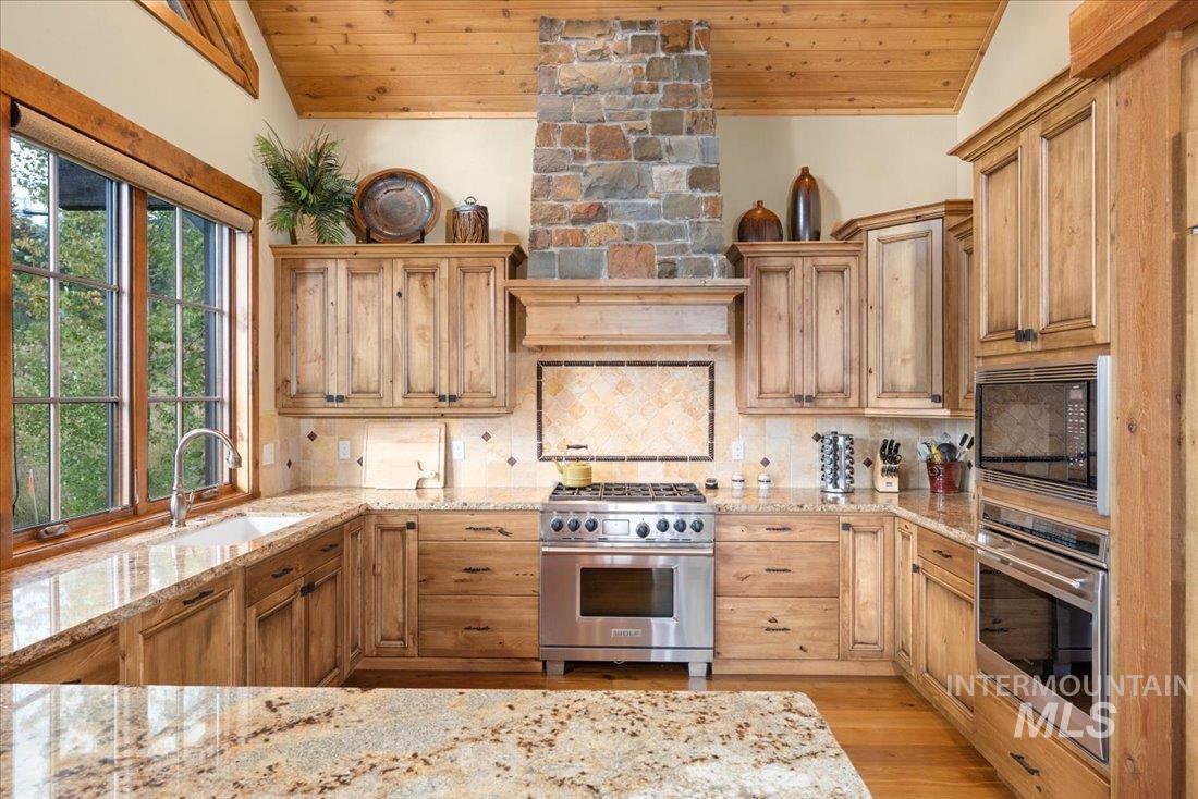 516 Whitewater Dr, Donnelly, Idaho 83615, 5 Bedrooms, 3 Bathrooms, Residential For Sale, Price $2,995,000,MLS 98968203