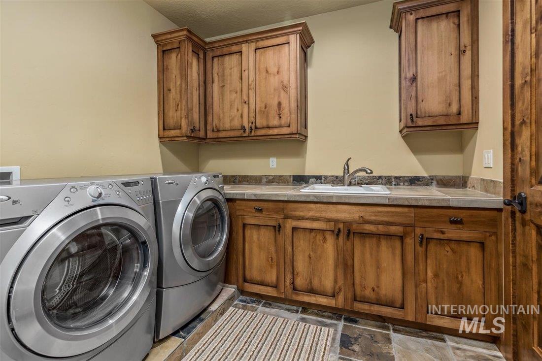 516 Whitewater Dr, Donnelly, Idaho 83615, 5 Bedrooms, 3 Bathrooms, Residential For Sale, Price $2,995,000,MLS 98968203