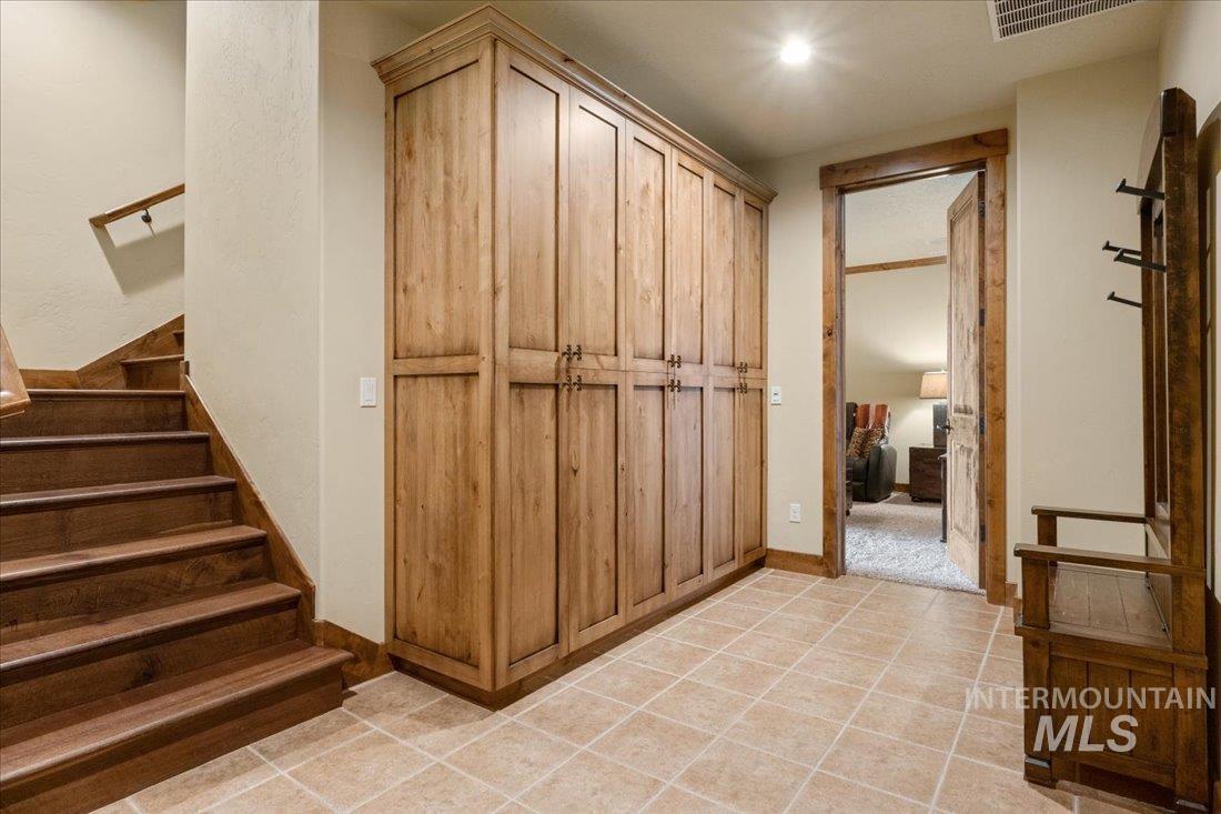 516 Whitewater Dr, Donnelly, Idaho 83615, 5 Bedrooms, 3 Bathrooms, Residential For Sale, Price $2,995,000,MLS 98968203