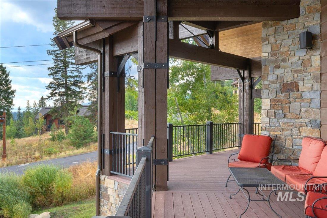 516 Whitewater Dr, Donnelly, Idaho 83615, 5 Bedrooms, 3 Bathrooms, Residential For Sale, Price $2,995,000,MLS 98968203