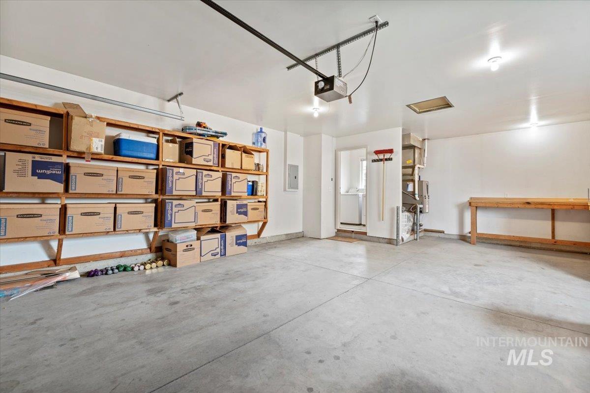 698 S Malaga Ln, Boise, Idaho 83709, 3 Bedrooms, 2 Bathrooms, Residential For Sale, Price $368,500,MLS 98968205