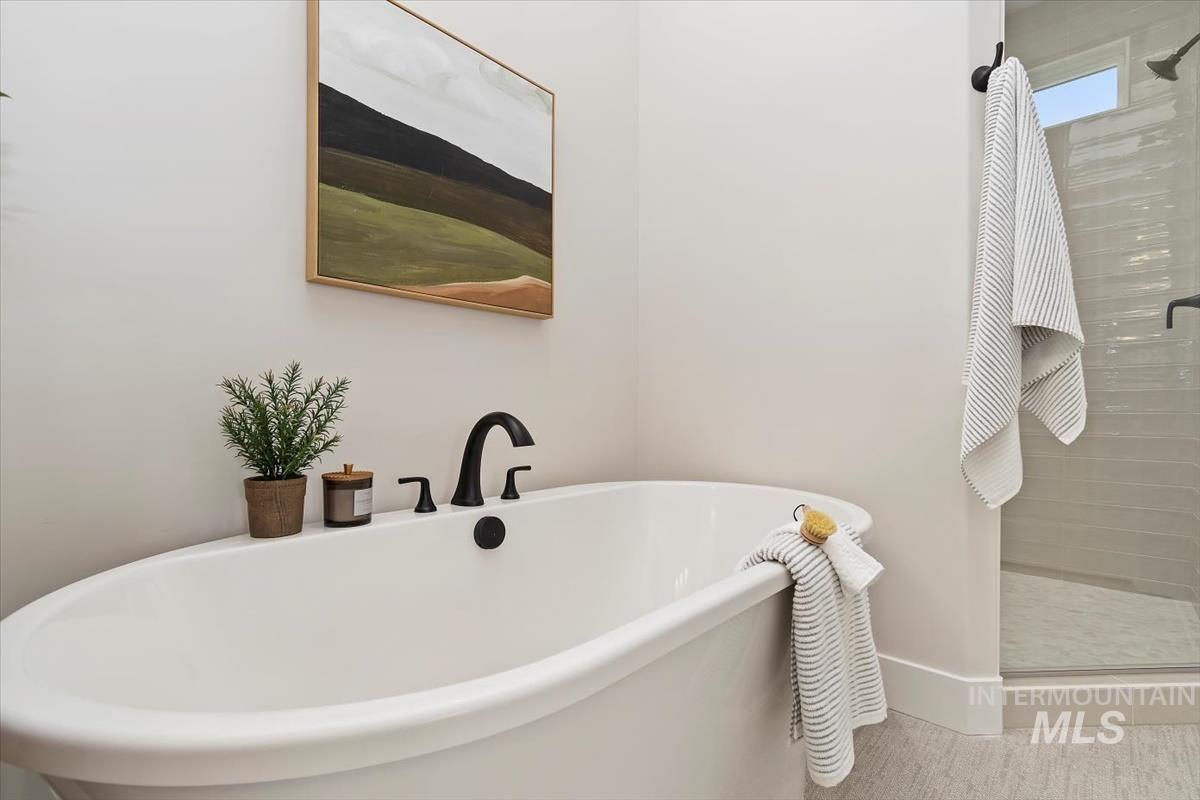 10764 W Barnbougle Ln, Kuna, Idaho 83634, 4 Bedrooms, 3 Bathrooms, Residential For Sale, Price $824,880,MLS 98968207