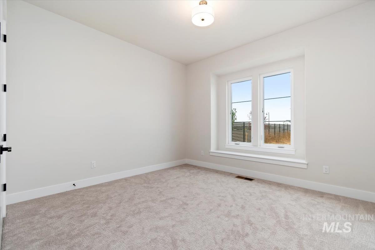 10764 W Barnbougle Ln, Kuna, Idaho 83634, 4 Bedrooms, 3 Bathrooms, Residential For Sale, Price $824,880,MLS 98968207