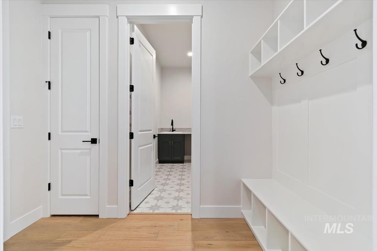 10764 W Barnbougle Ln, Kuna, Idaho 83634, 4 Bedrooms, 3 Bathrooms, Residential For Sale, Price $824,880,MLS 98968207