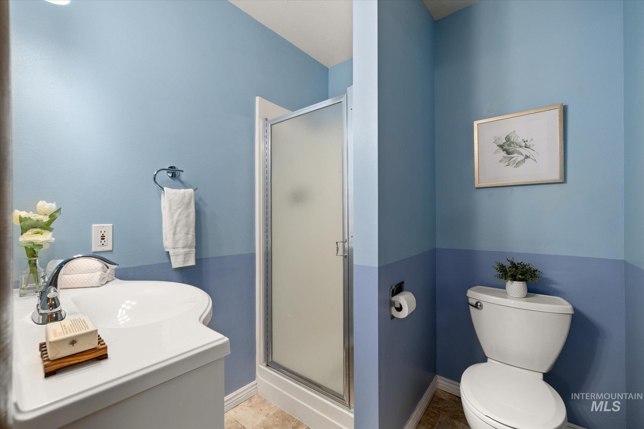 2199 S Ridge Point Way, Boise, Idaho 83712, 4 Bedrooms, 2.5 Bathrooms, Residential For Sale, Price $825,000,MLS 98968209