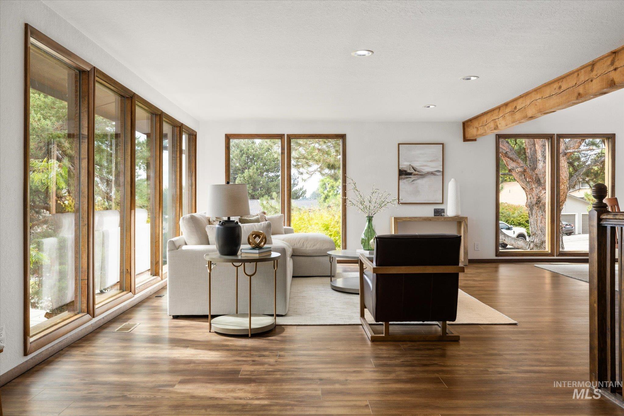 2199 S Ridge Point Way, Boise, Idaho 83712, 4 Bedrooms, 2.5 Bathrooms, Residential For Sale, Price $825,000,MLS 98968209