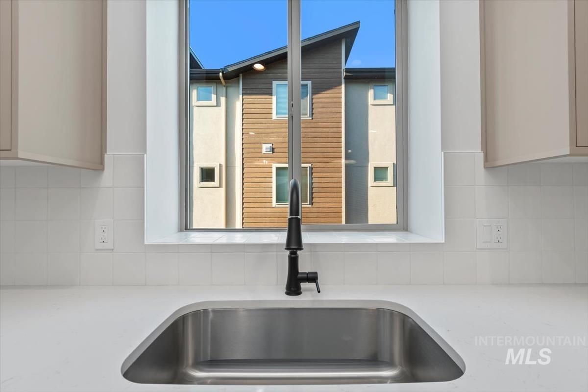 1735 S Rock View Ln, Boise, Idaho 83705, 3 Bedrooms, 3.5 Bathrooms, Residential For Sale, Price $496,880,MLS 98968211