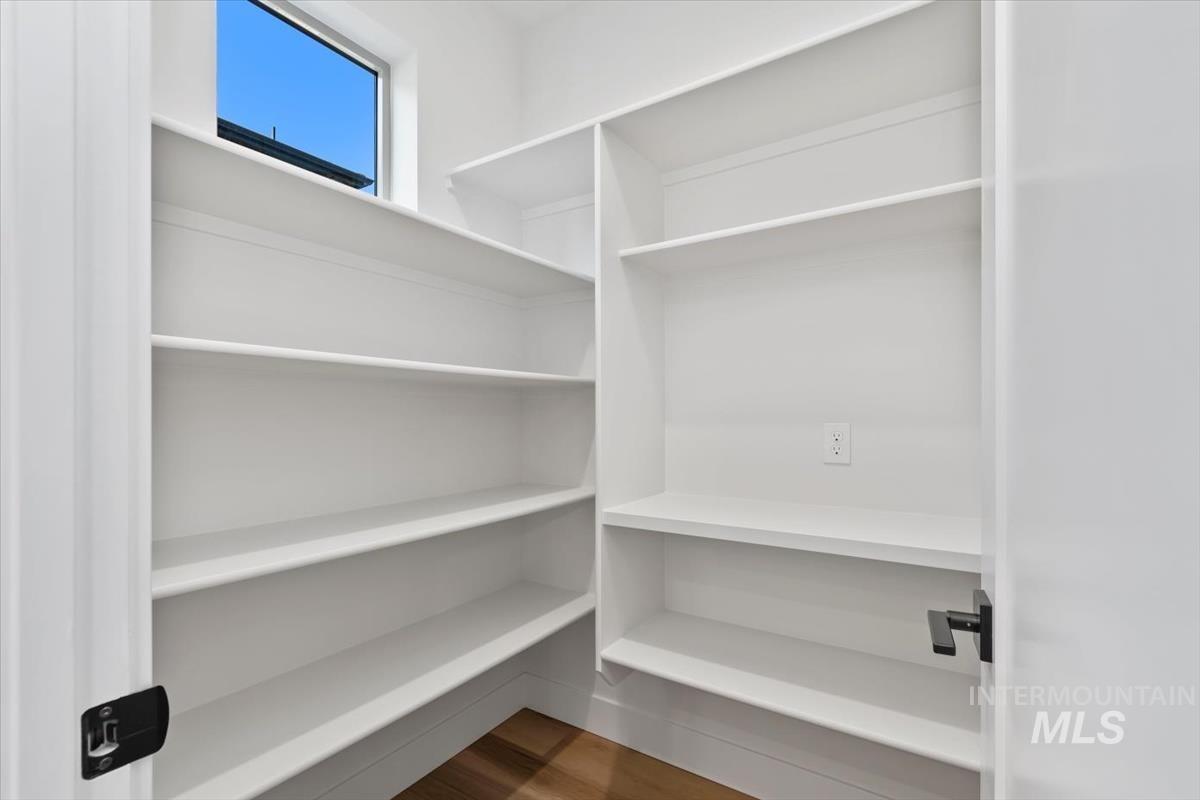 1735 S Rock View Ln, Boise, Idaho 83705, 3 Bedrooms, 3.5 Bathrooms, Residential For Sale, Price $496,880,MLS 98968211