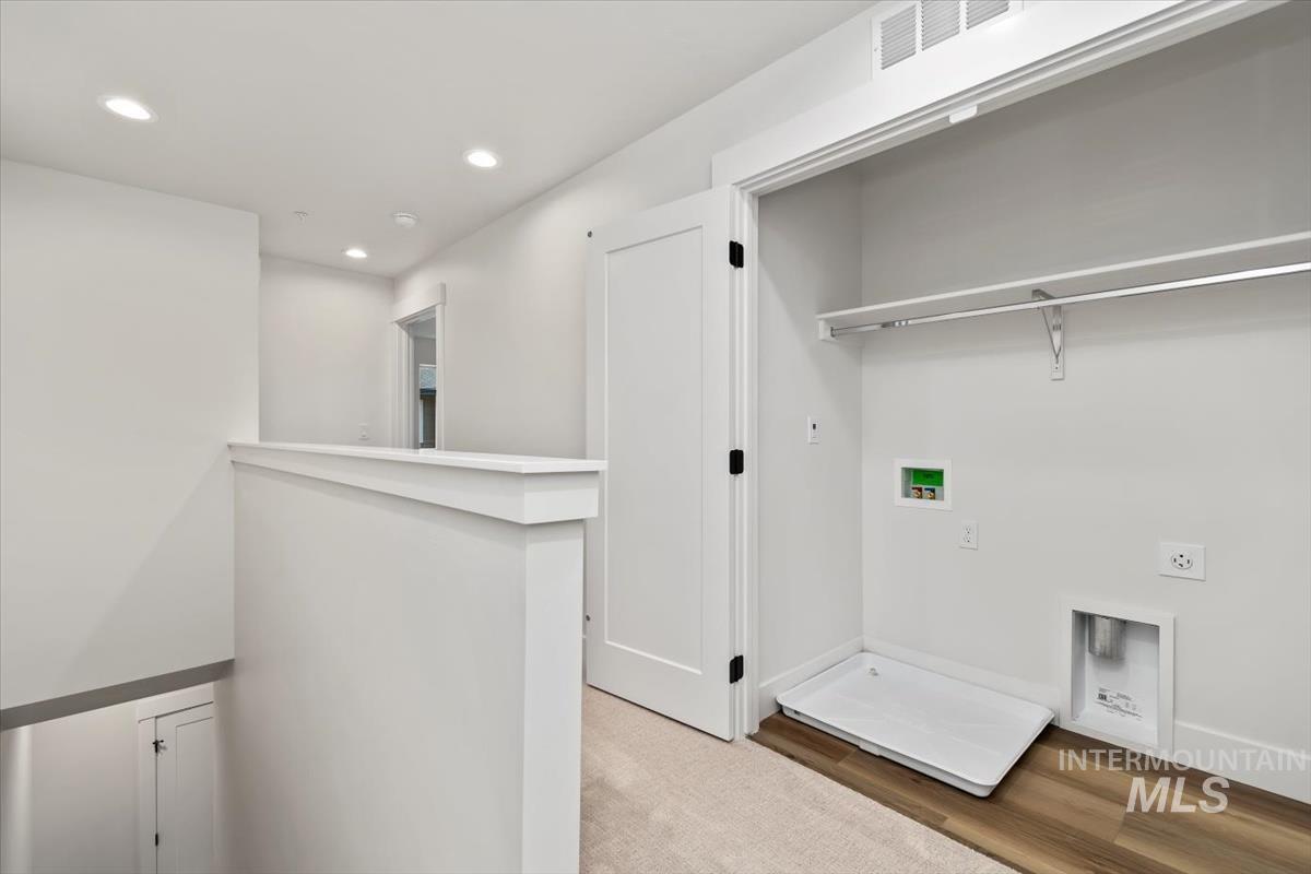 1735 S Rock View Ln, Boise, Idaho 83705, 3 Bedrooms, 3.5 Bathrooms, Residential For Sale, Price $496,880,MLS 98968211