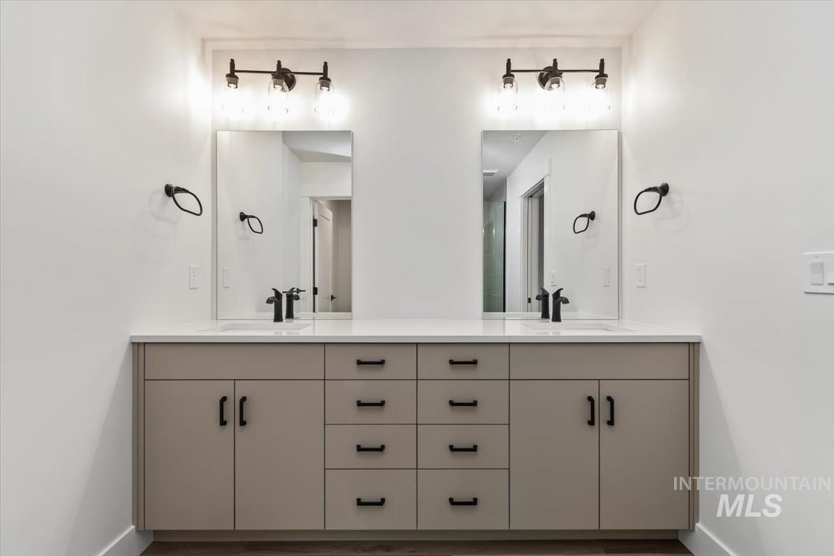 1735 S Rock View Ln, Boise, Idaho 83705, 3 Bedrooms, 3.5 Bathrooms, Residential For Sale, Price $496,880,MLS 98968211