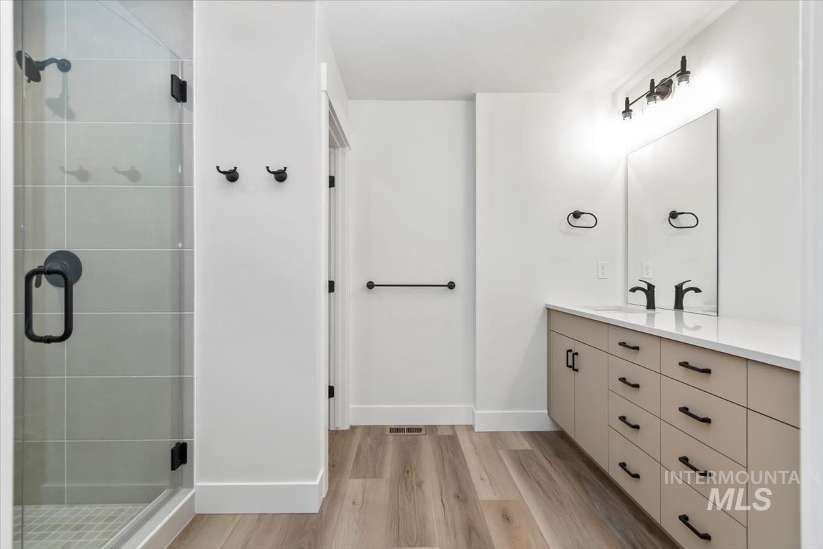 1735 S Rock View Ln, Boise, Idaho 83705, 3 Bedrooms, 3.5 Bathrooms, Residential For Sale, Price $496,880,MLS 98968211