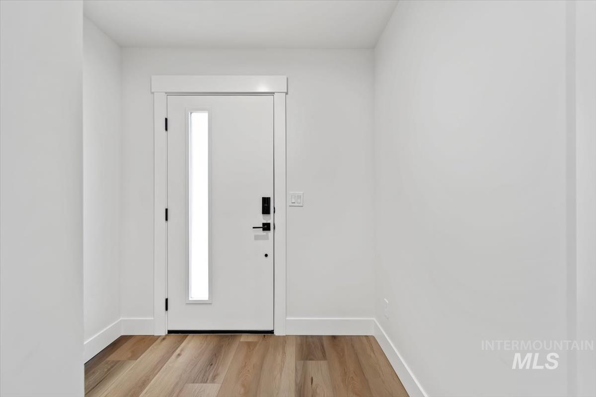 1735 S Rock View Ln, Boise, Idaho 83705, 3 Bedrooms, 3.5 Bathrooms, Residential For Sale, Price $496,880,MLS 98968211