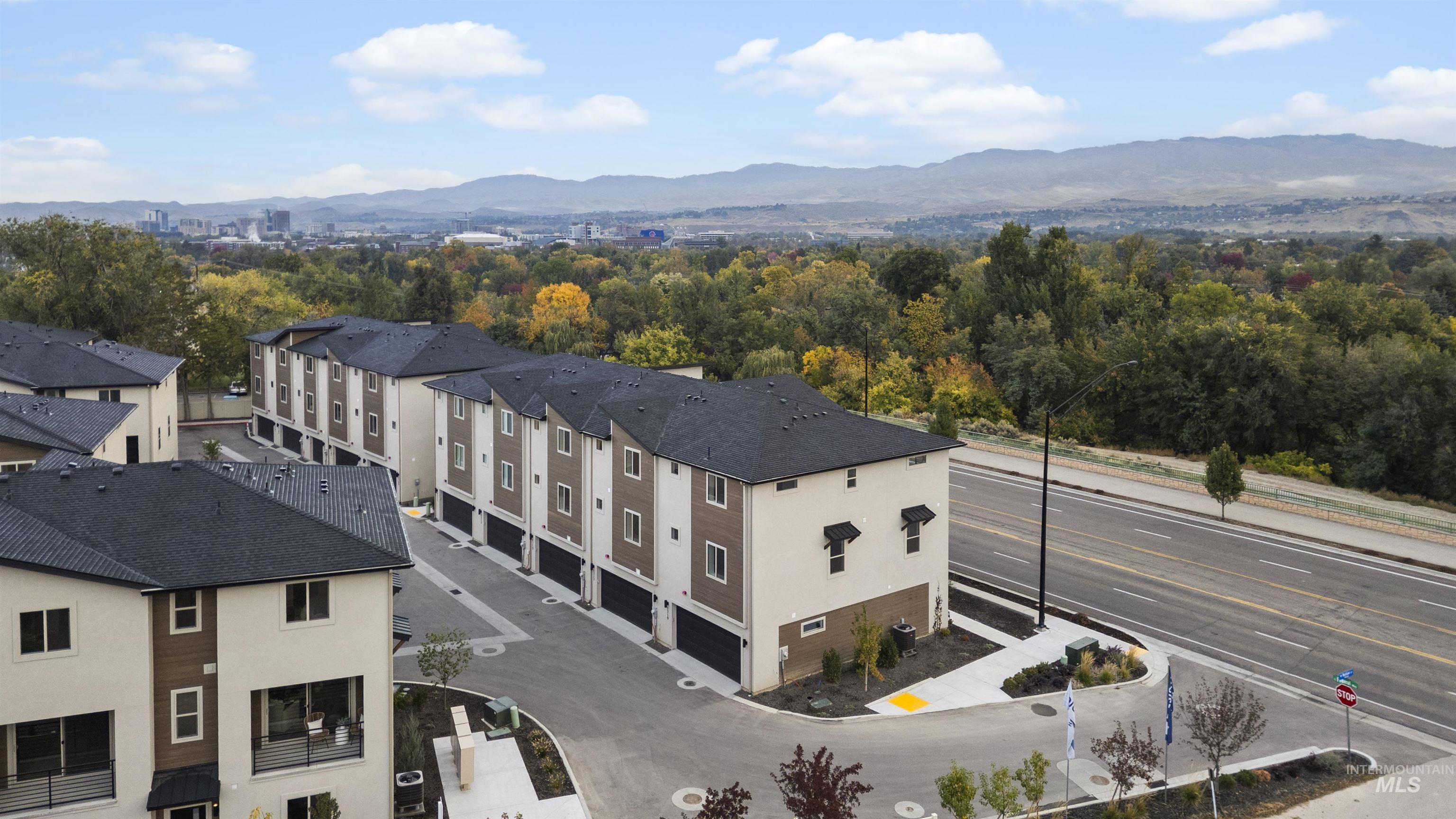 1735 S Rock View Ln, Boise, Idaho 83705, 3 Bedrooms, 3.5 Bathrooms, Residential For Sale, Price $496,880,MLS 98968211